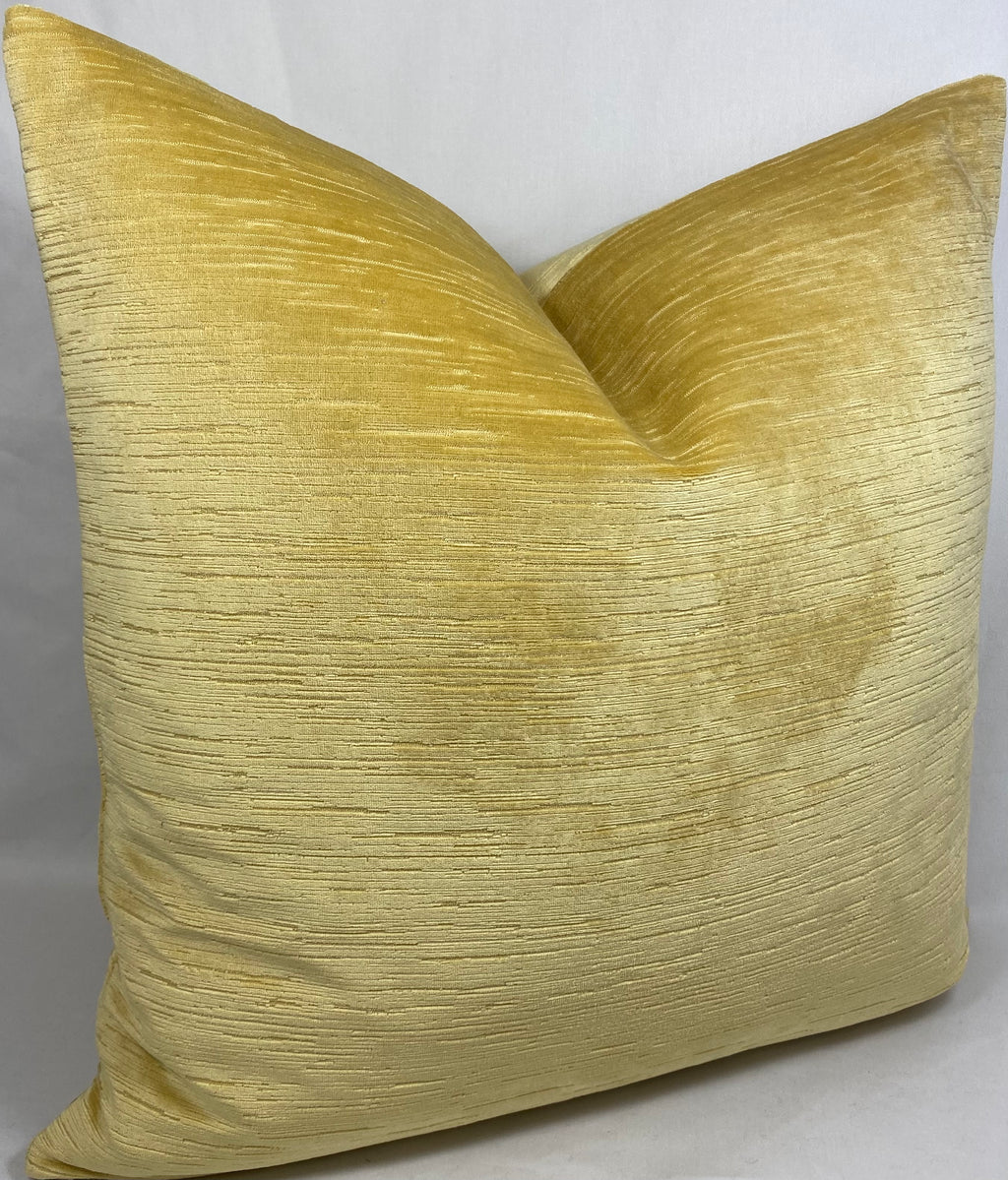 Luxury Pillow – 24" × 24" – Textura Sol