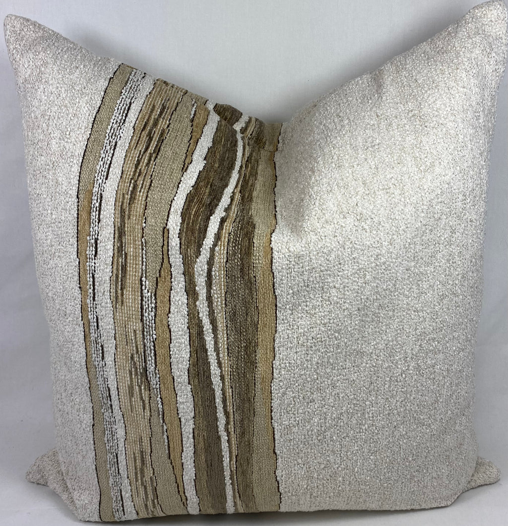 Luxury Pillow – 24" × 24" – Combosa