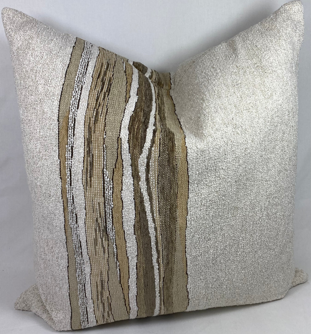 Luxury Pillow – 24" × 24" – Combosa