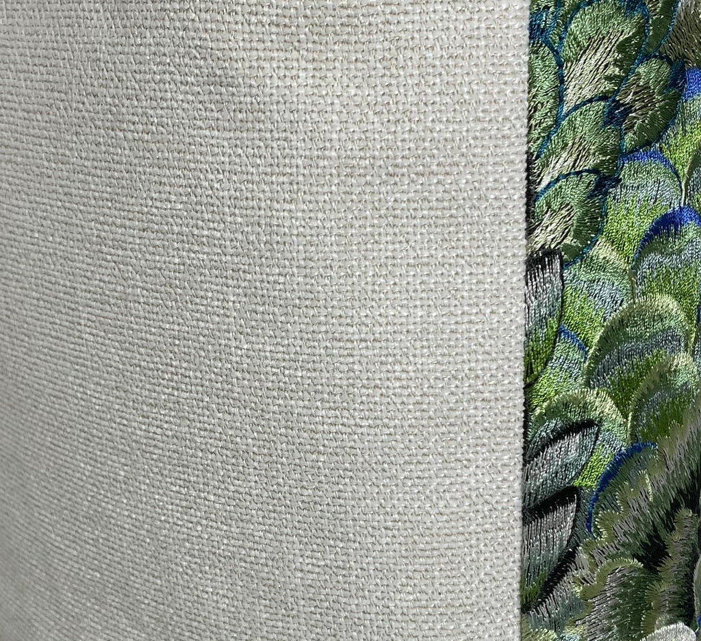 Luxury Pillow – 24" × 24" – Milla Clover