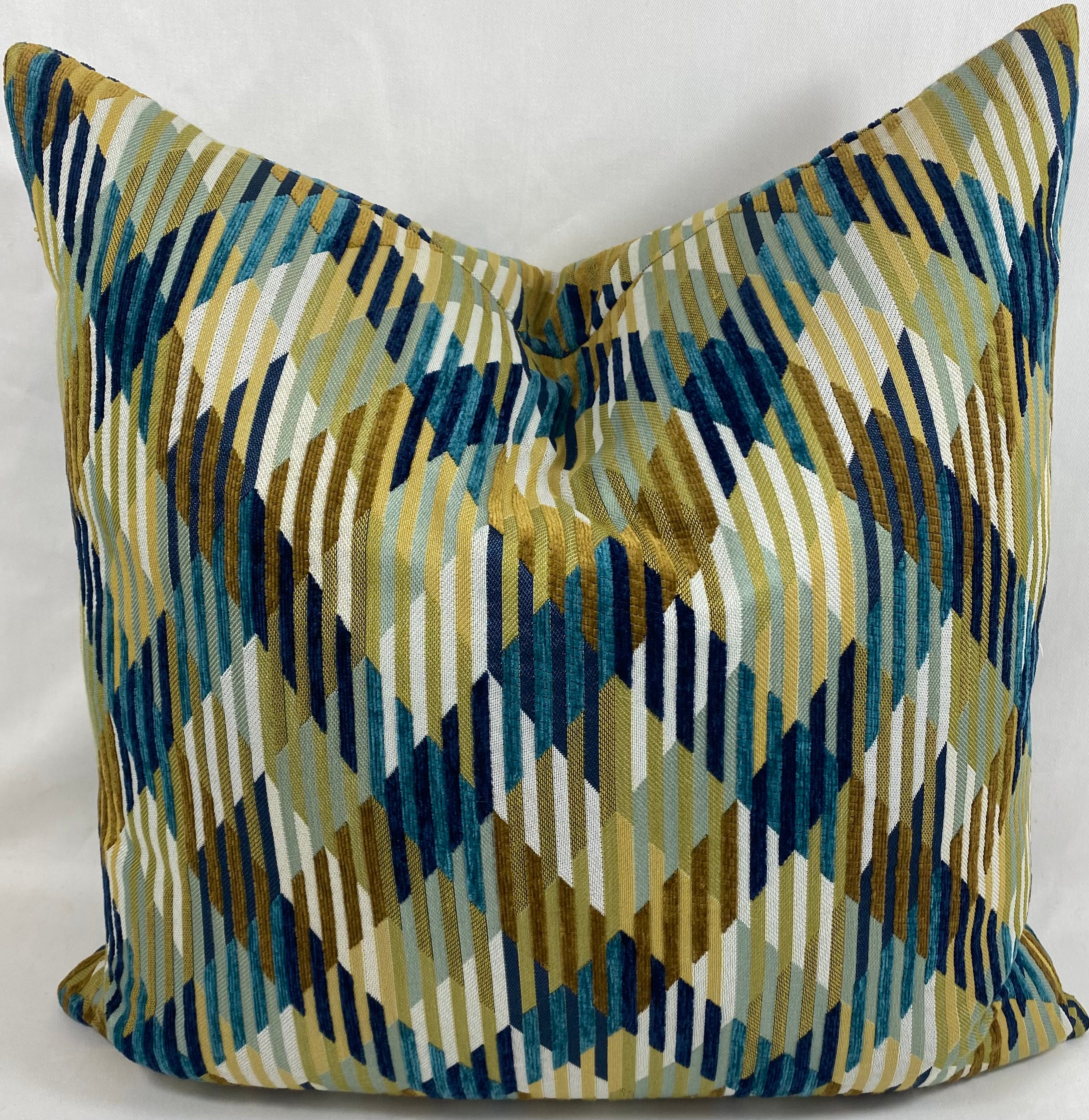 Luxury Pillow – 24" × 24" – Machado