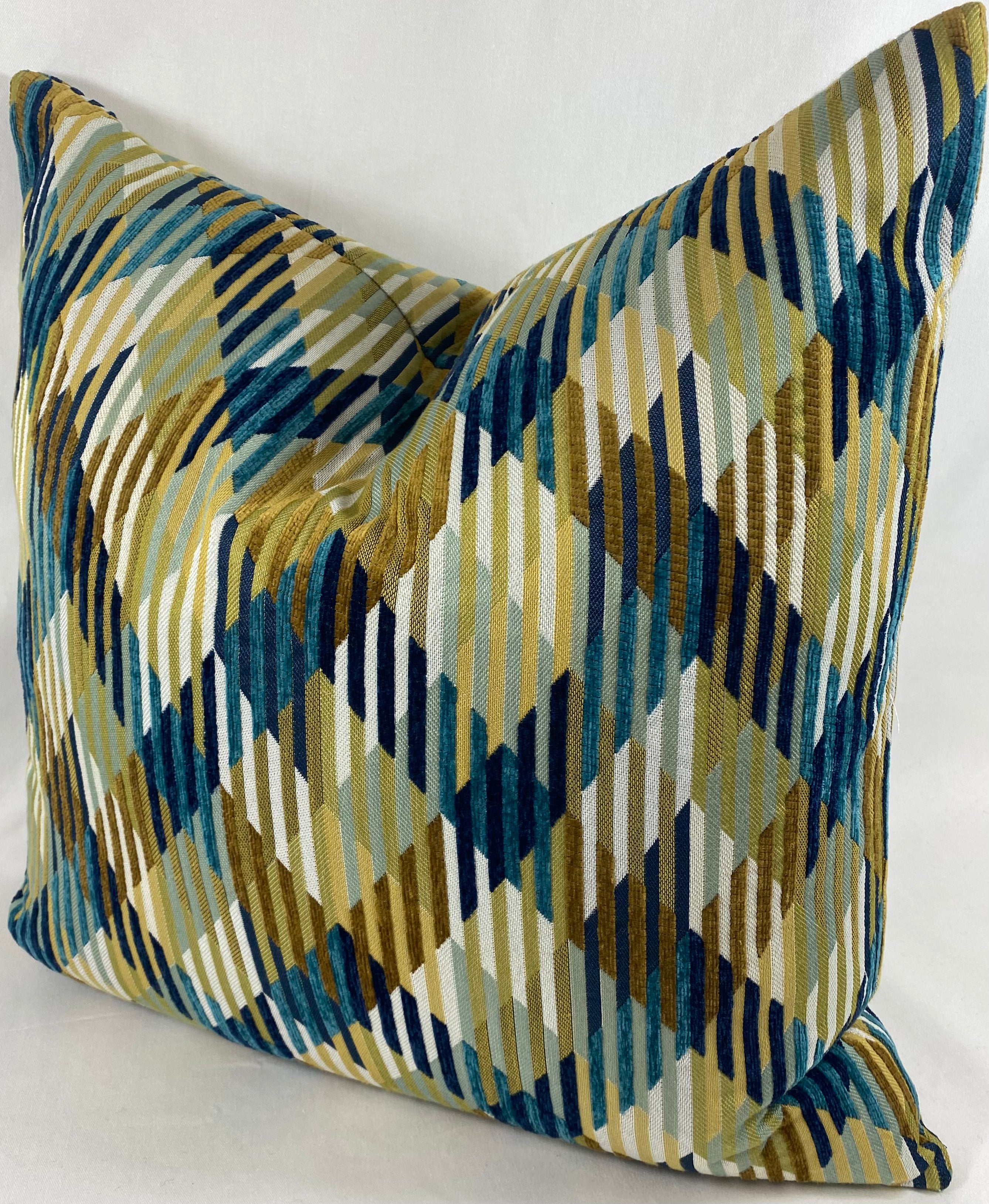 Luxury Pillow – 24" × 24" – Machado