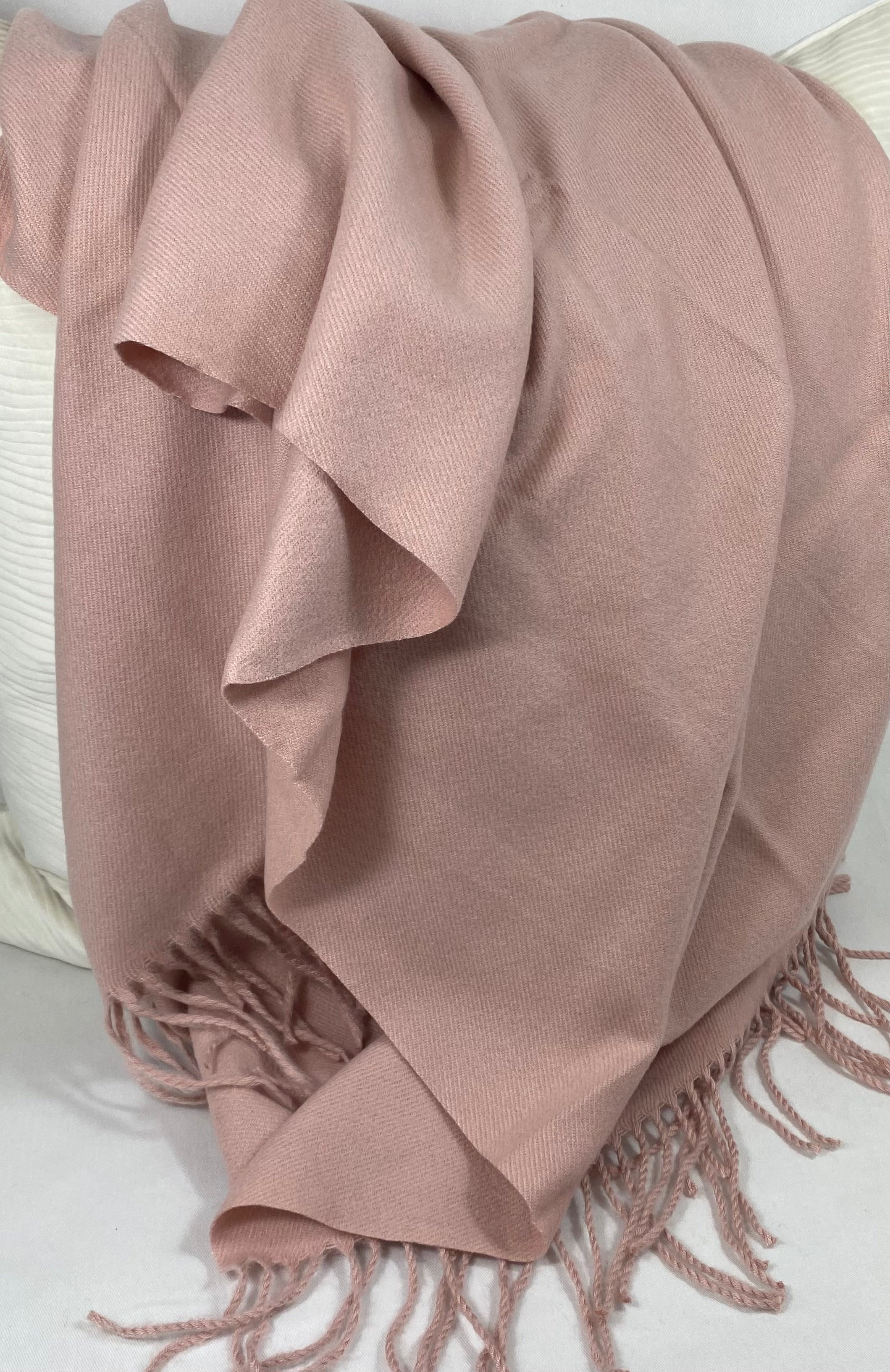 Luxury Throw – 50" × 68" – Edinburgh Pink Sand