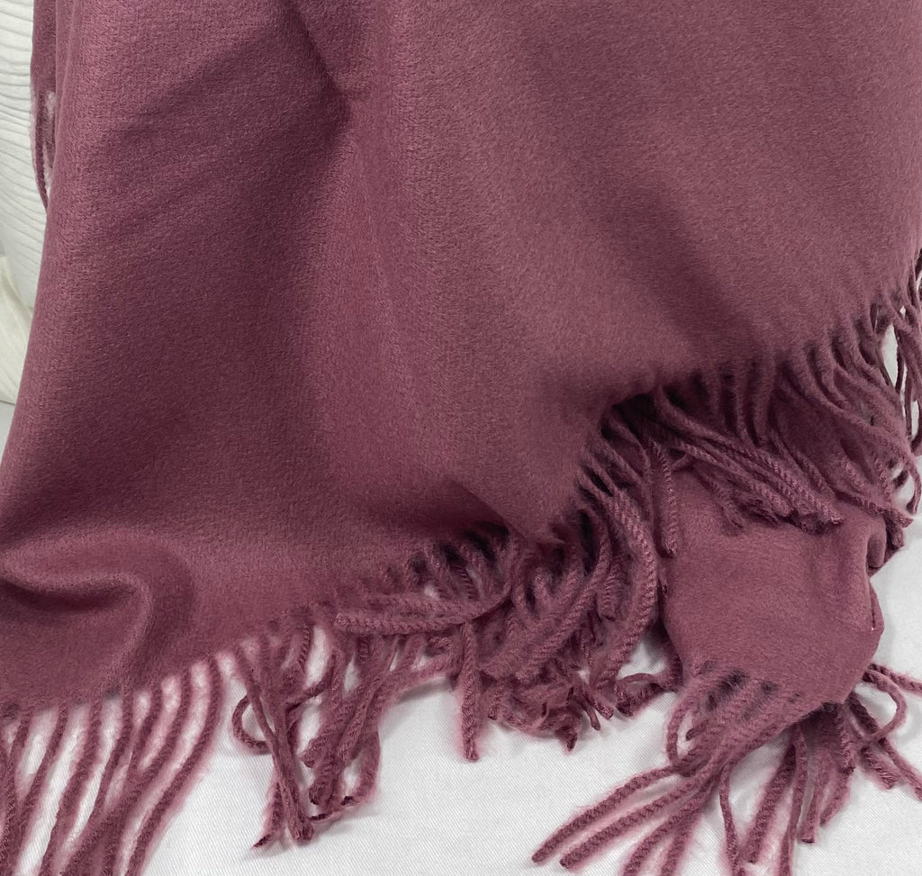 Luxury Throw – 50" × 68" – Edinburgh Crushed Berry