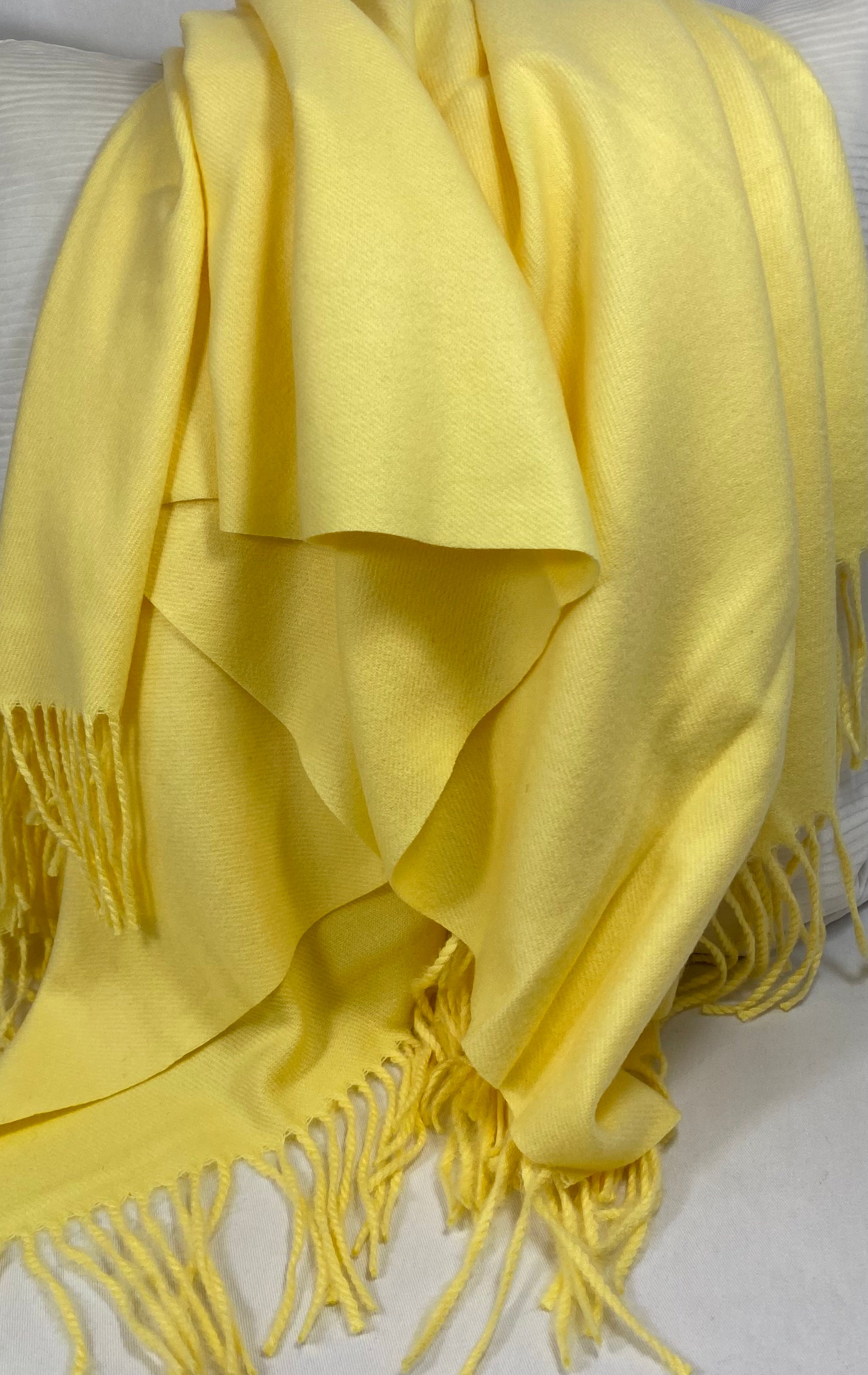 Luxury Throw – 50" × 68" – Edinburgh Limoncello