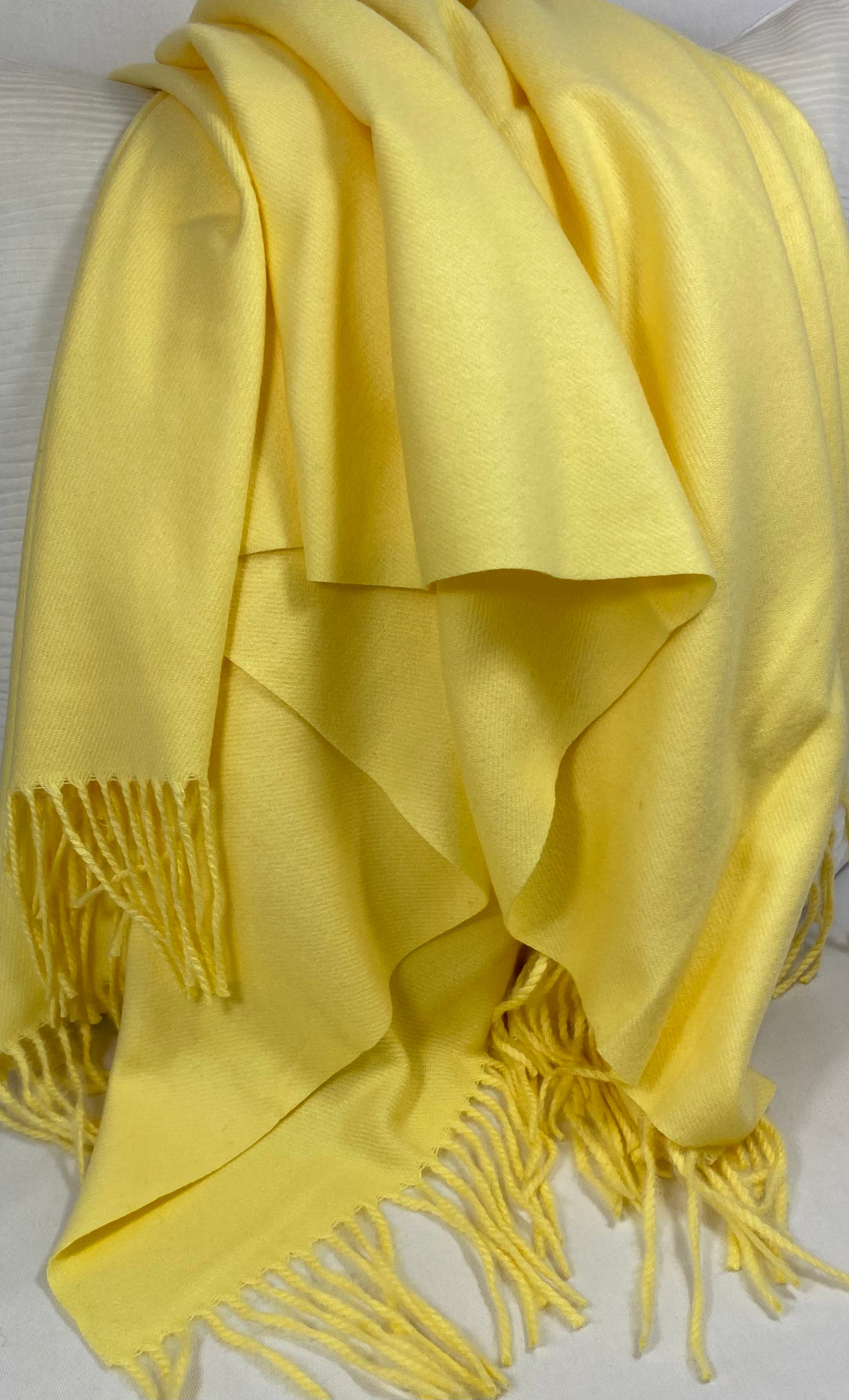 Luxury Throw – 50" × 68" – Edinburgh Limoncello