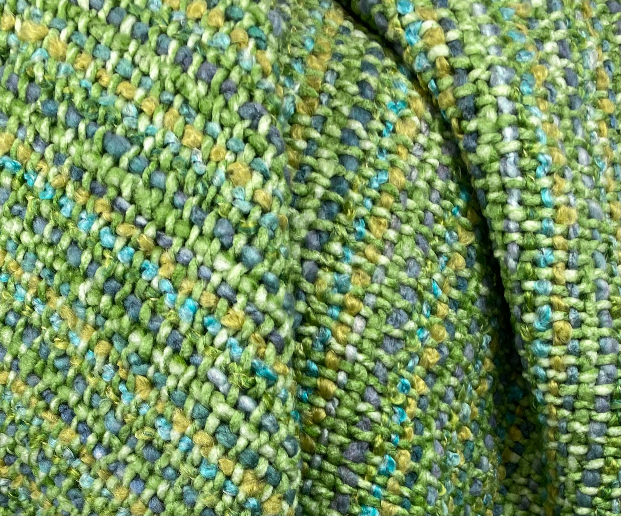 Luxury Throw – 40" × 70" – Stria Springtime