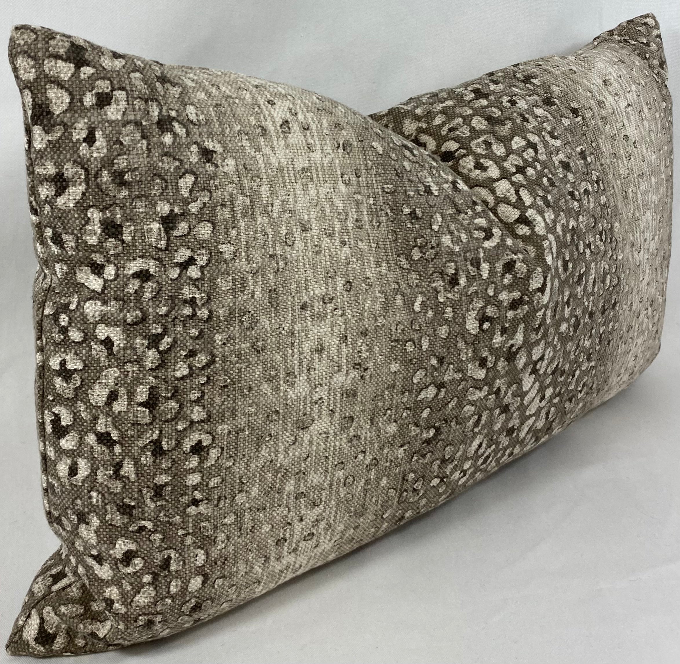 Luxury Lumbar Pillow – 24" × 14" – Nala Mushroom