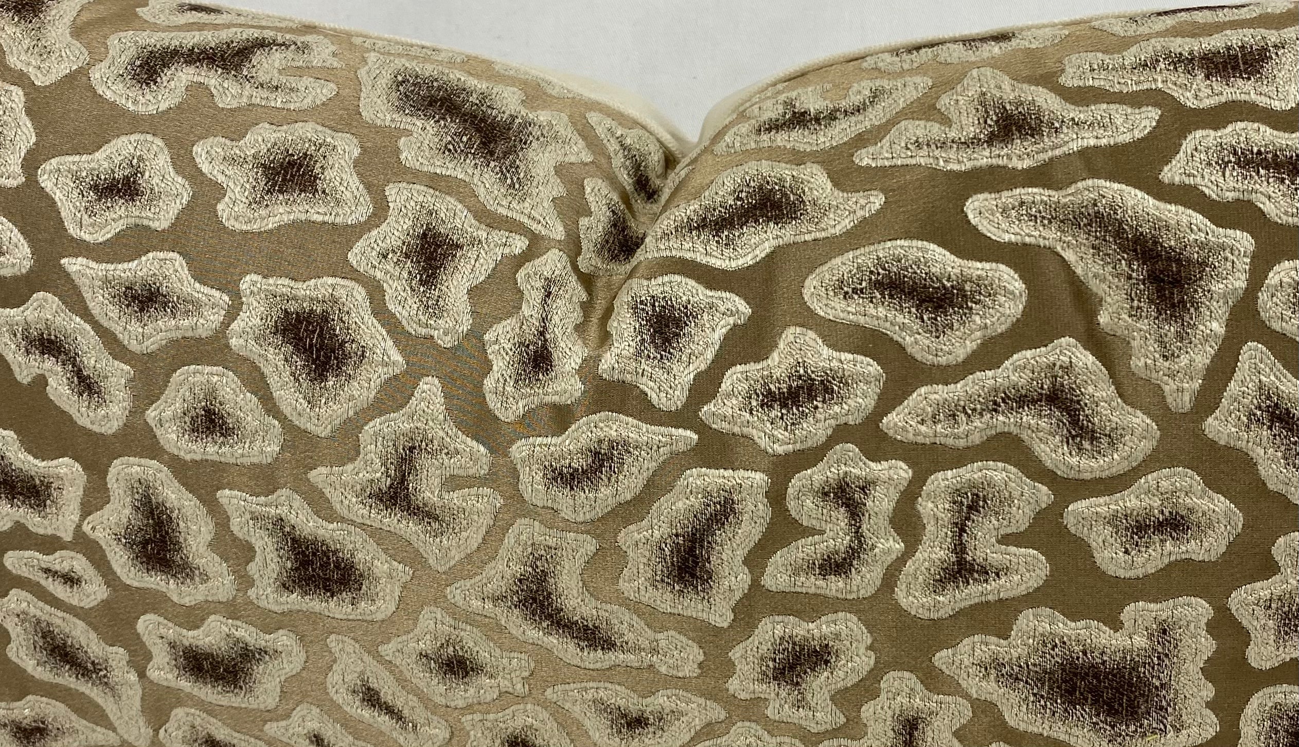 Luxury Lumbar Pillow – 24" × 14" – Cabenet Oyster