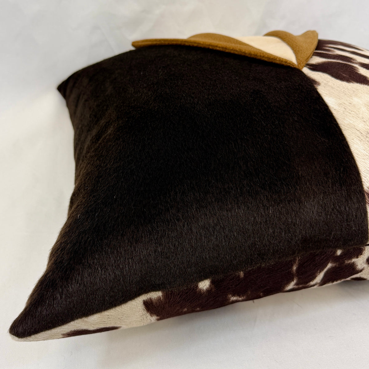 The Bozeman #4 – 22" × 22" Luxury Tailored Pillow