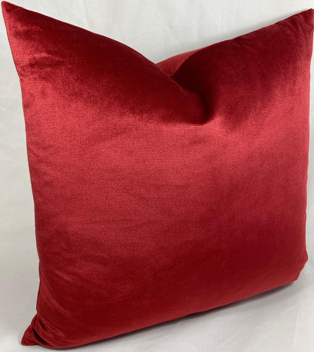 Luxury Pillow – 24" × 24" – Belvedere Sangria