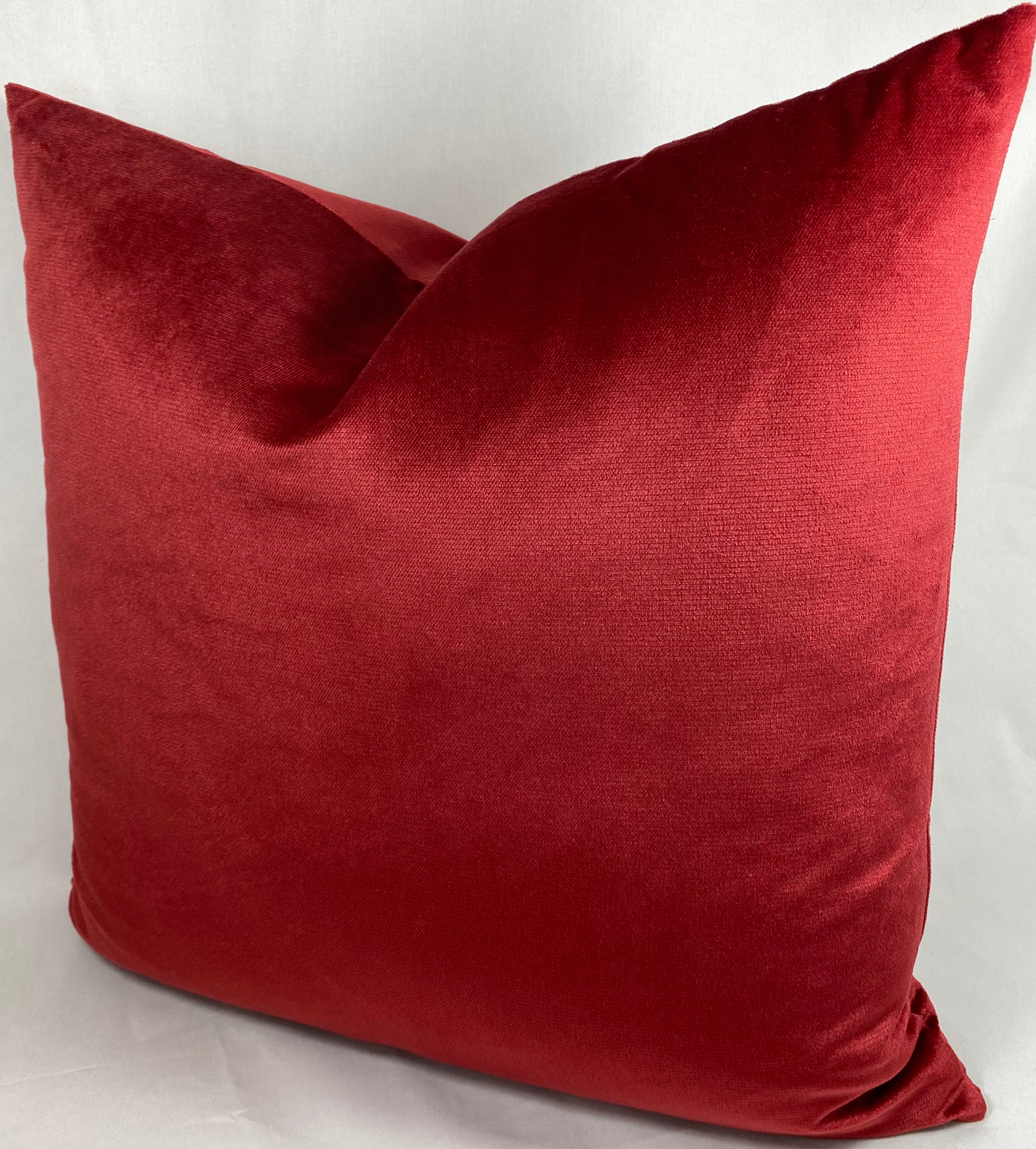 Luxury Pillow – 24" × 24" – Belvedere Sangria