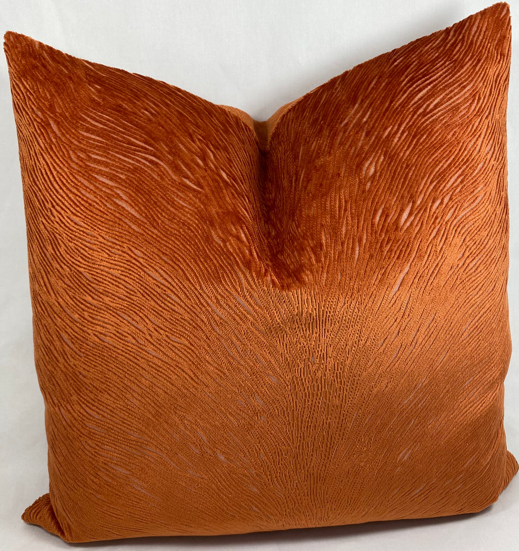 Luxury Pillow – 24" × 24" – Canyon Current