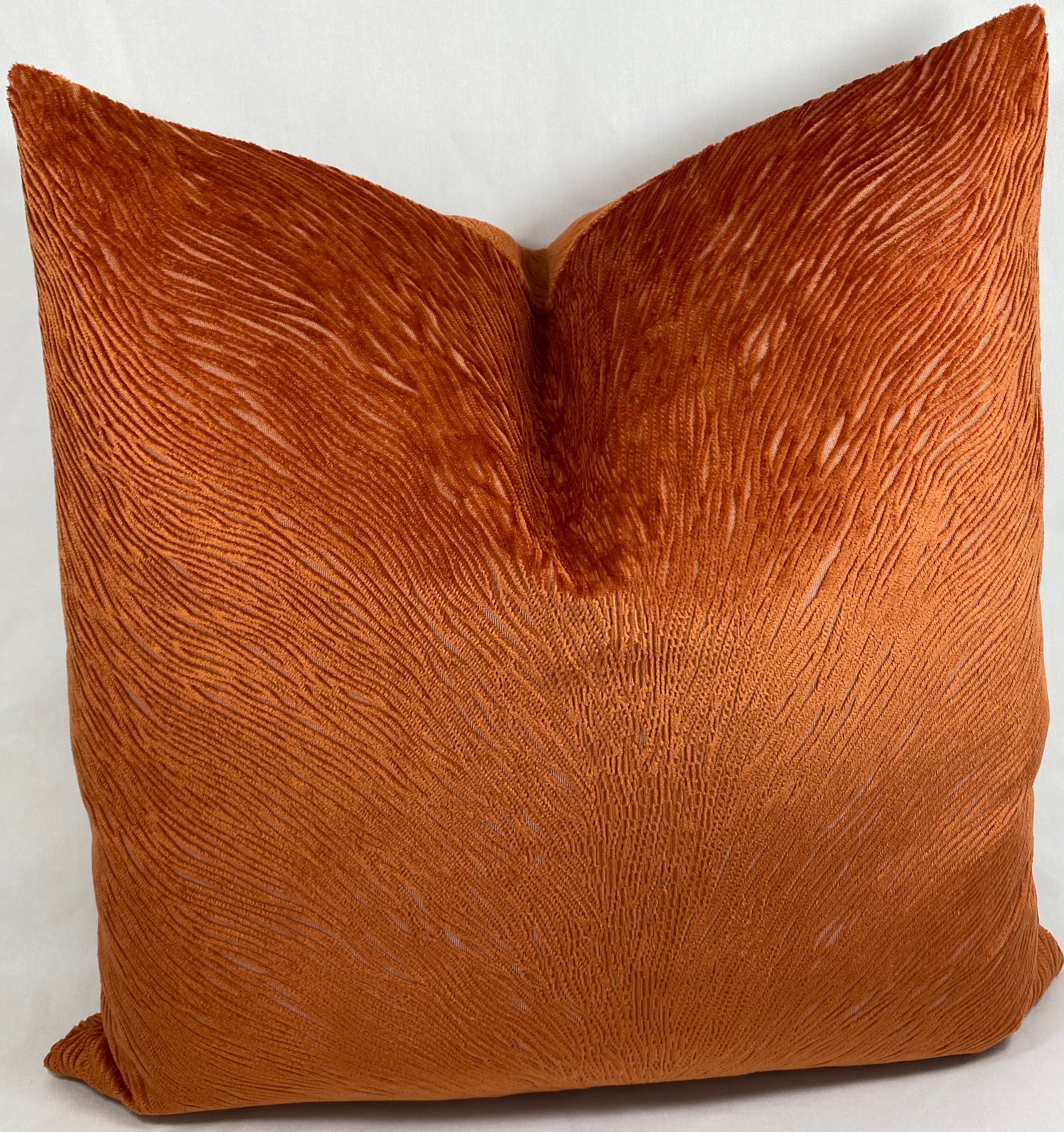 Luxury Pillow – 24" × 24" – Canyon Current