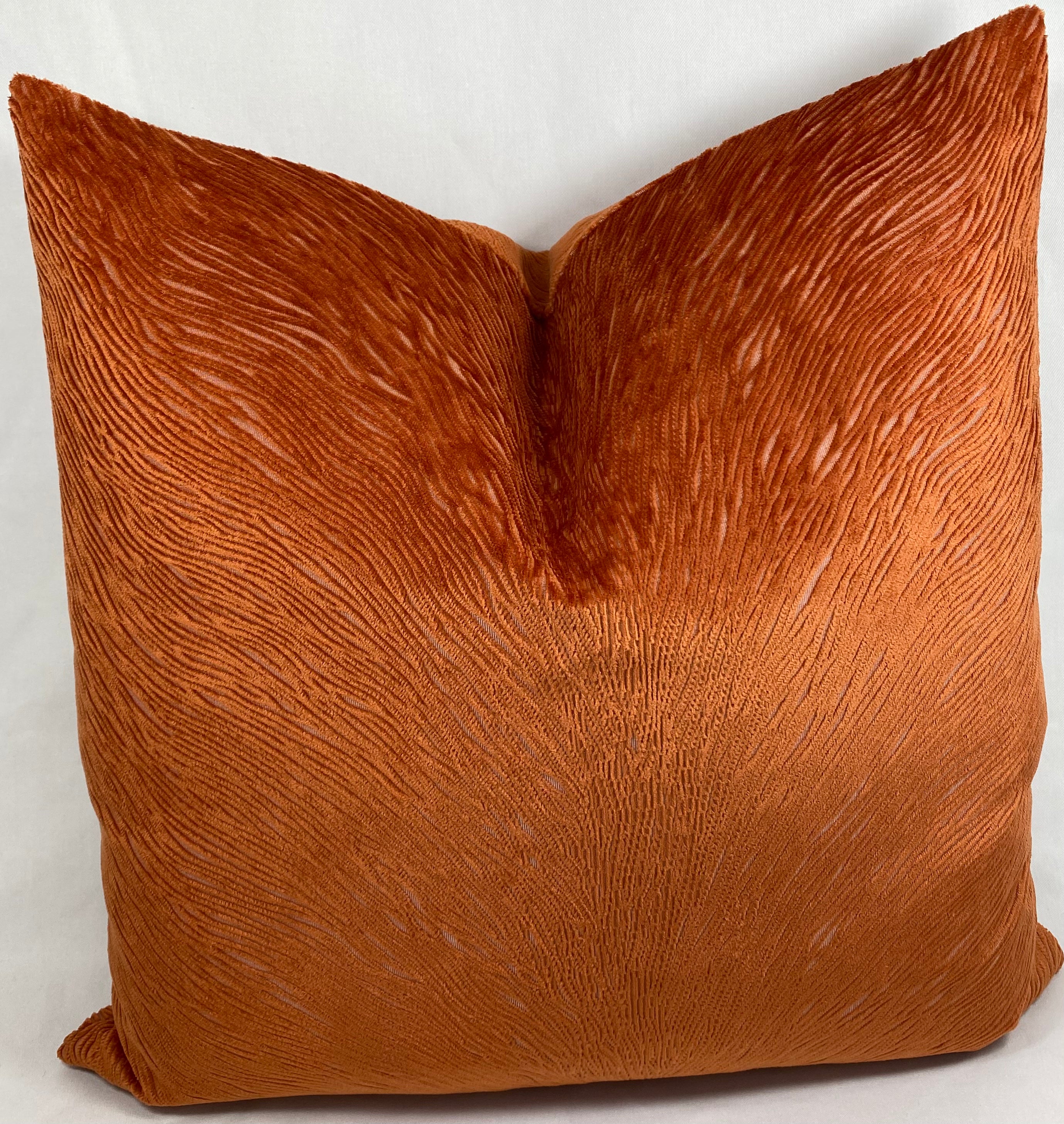 Luxury Pillow – 24" × 24" – Canyon Current