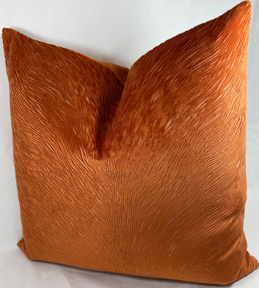 Luxury Pillow – 24" × 24" – Canyon Current