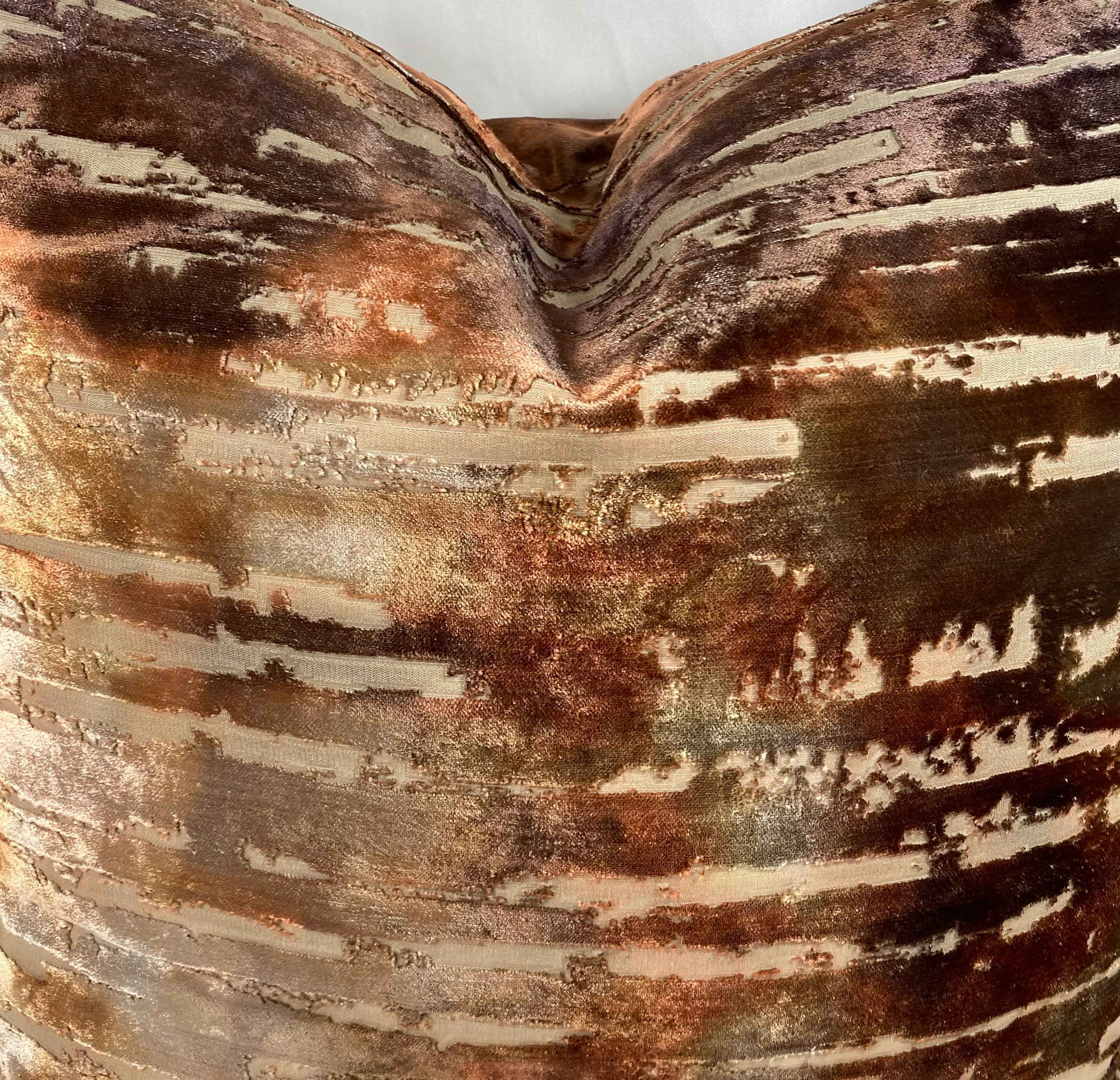Luxury Pillow – 24" × 24" – Bonbons Caramel