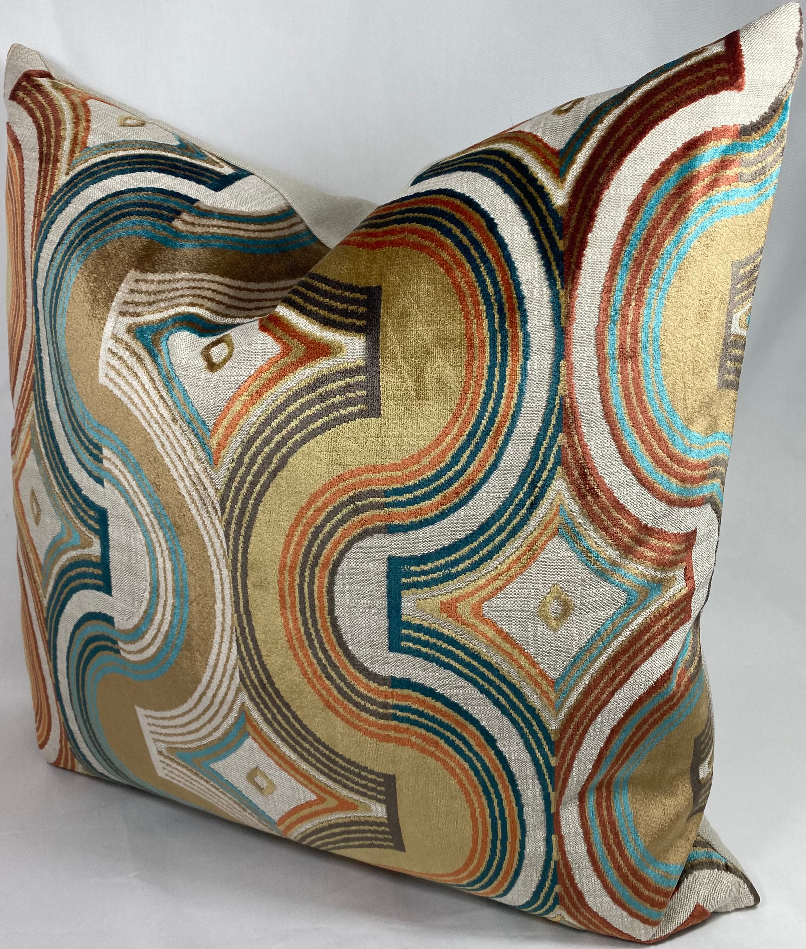 Luxury Pillow – 24" × 24" – Orleans