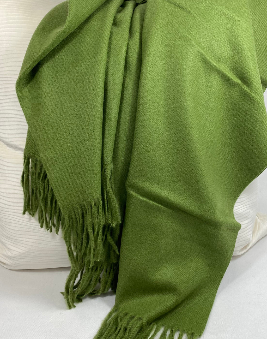 Luxury Throw – 50" × 68" – Edinburgh Olive