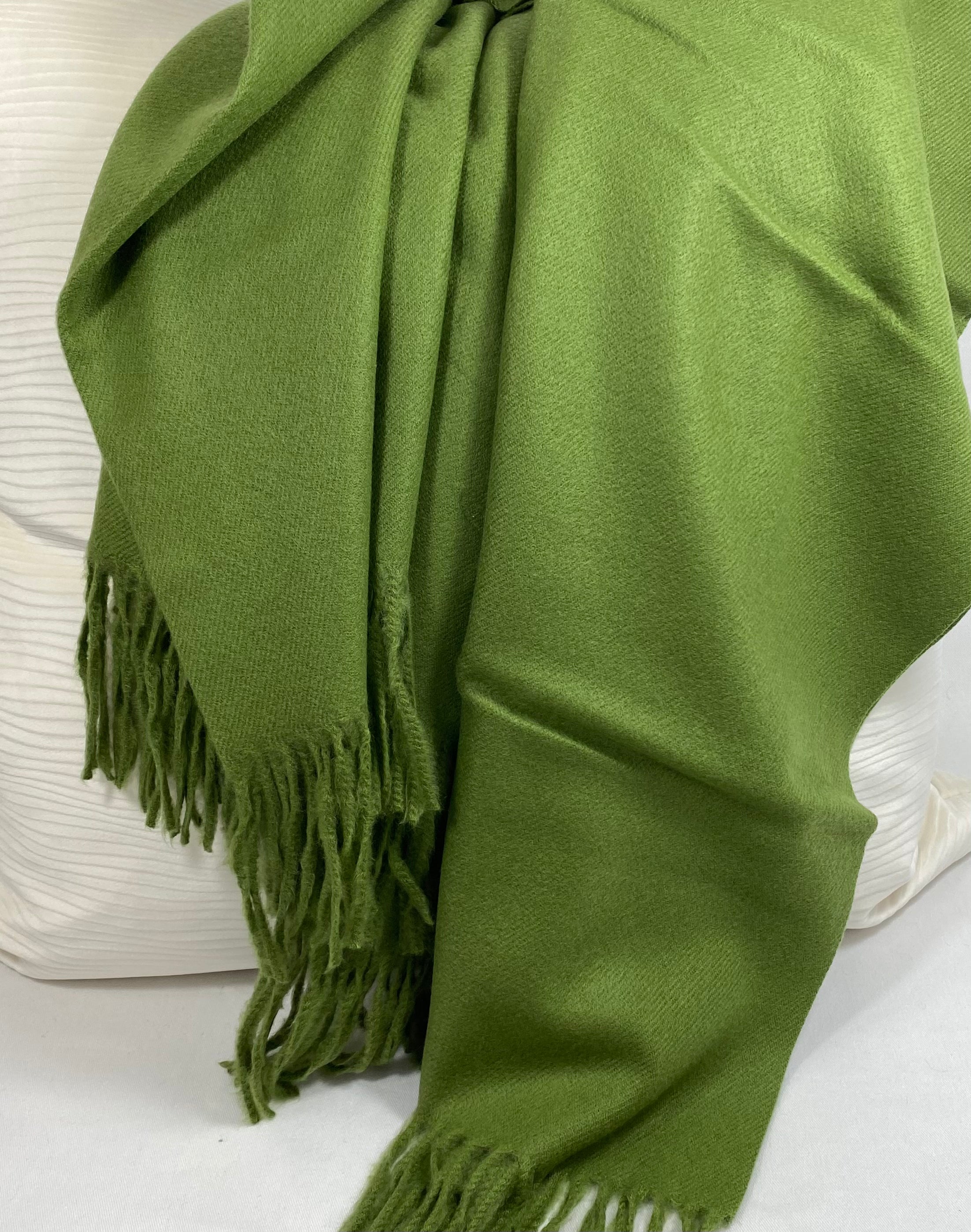 Luxury Throw – 50" × 68" – Edinburgh Olive