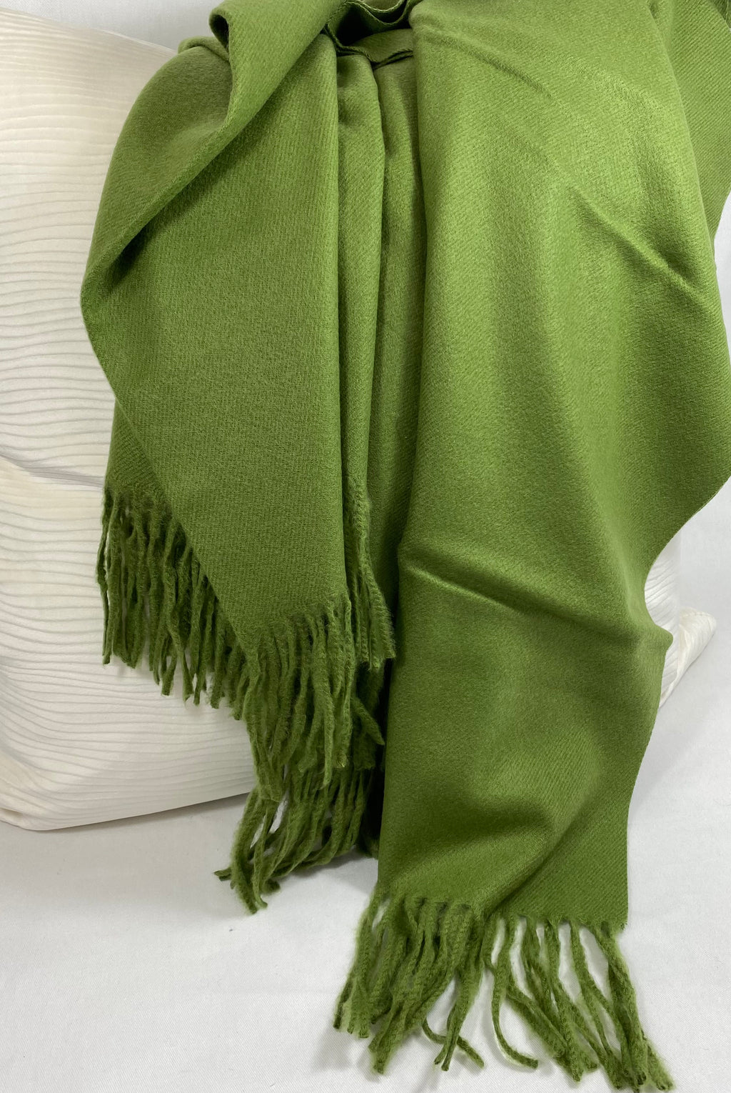Luxury Throw – 50" × 68" – Edinburgh Olive