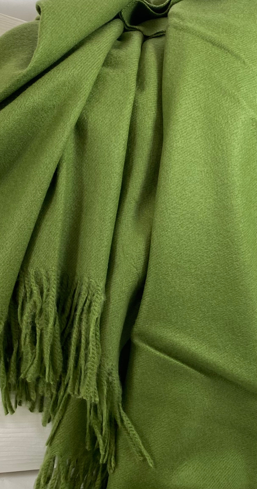 Luxury Throw – 50" × 68" – Edinburgh Olive