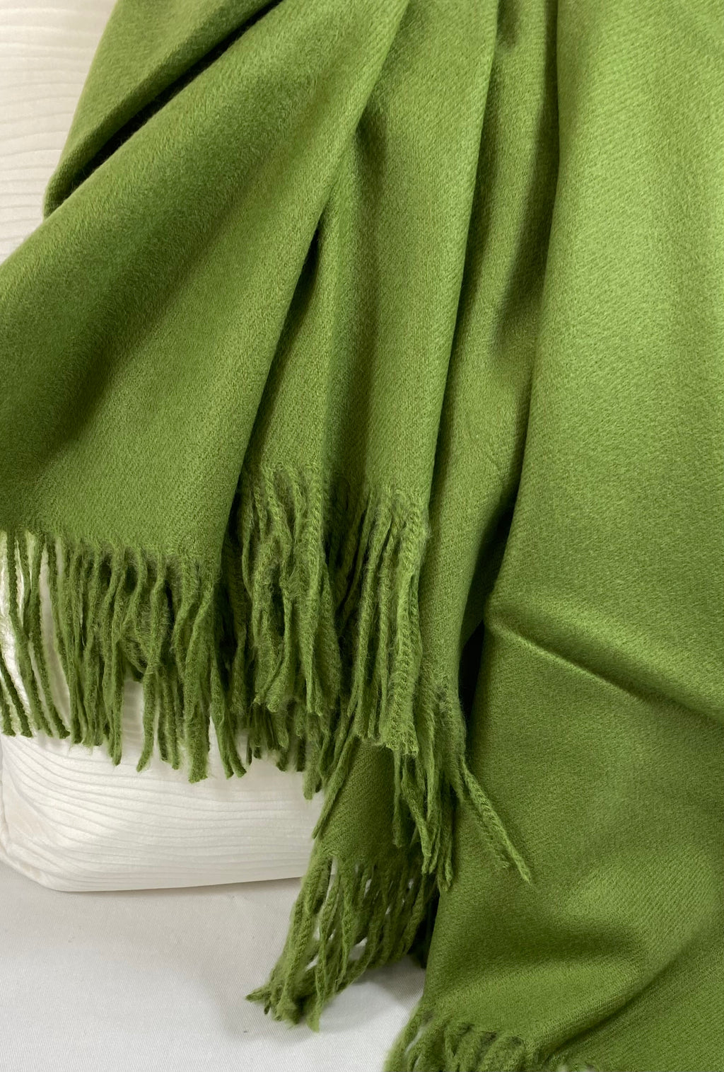 Luxury Throw – 50" × 68" – Edinburgh Olive