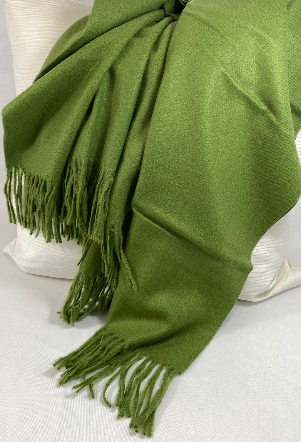 Luxury Throw – 50" × 68" – Edinburgh Olive