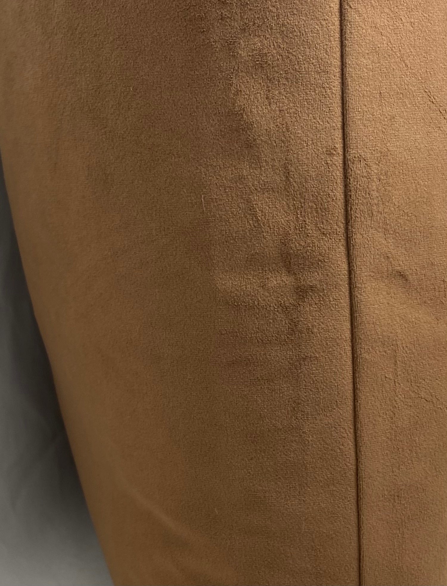Luxury Pillow – 24" × 24" – Bella Cognac