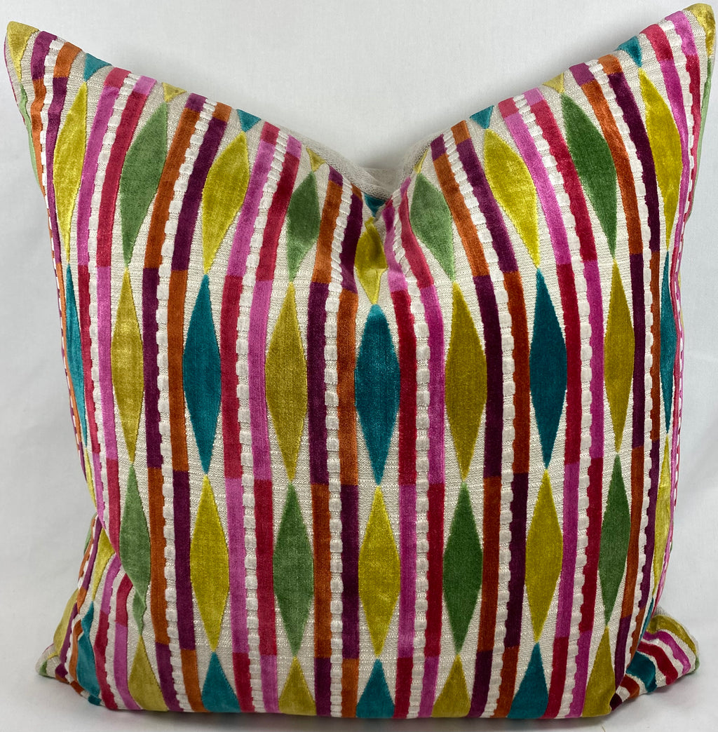Luxury Pillow – 24" × 24" – Pizazz