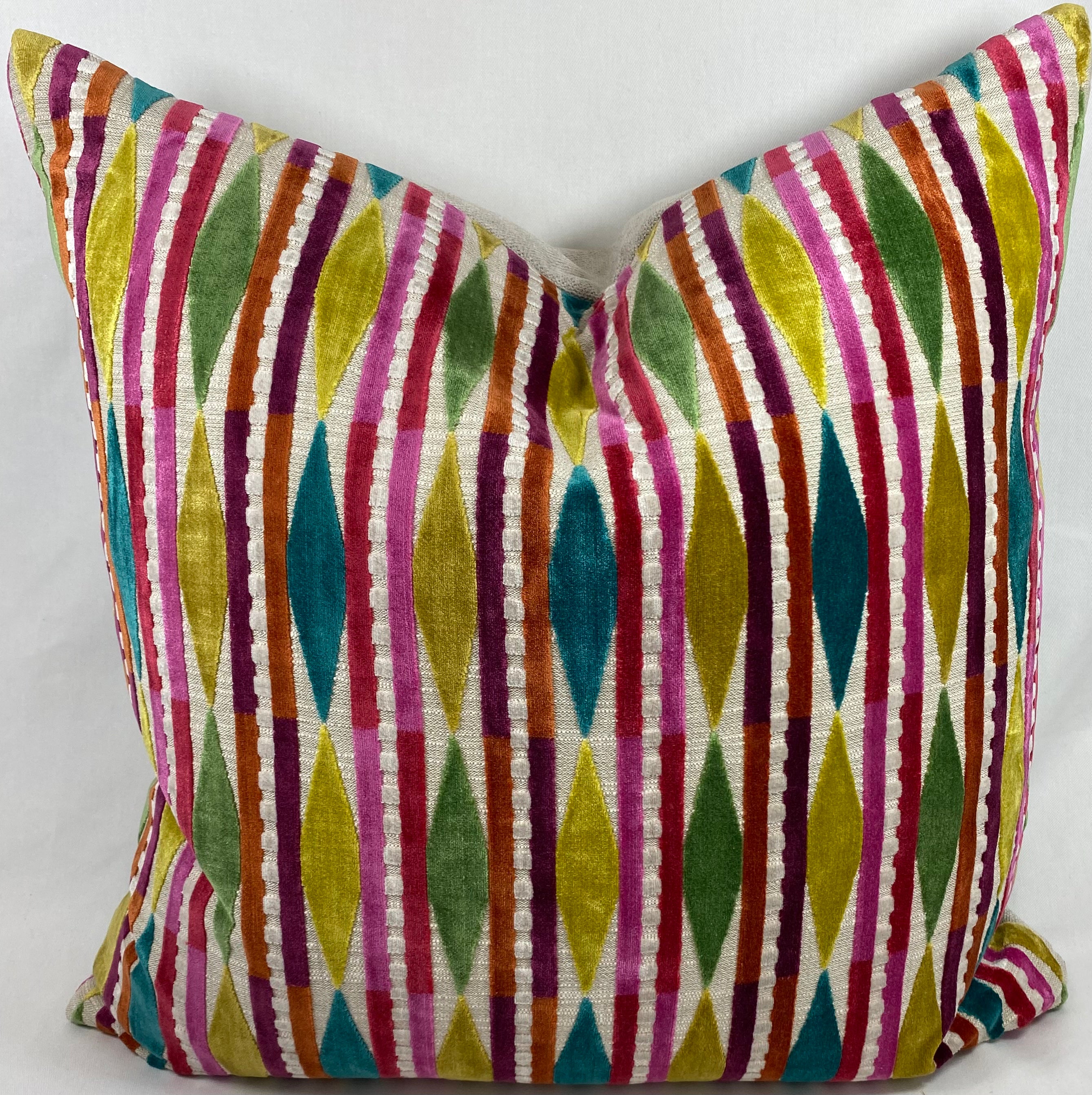 Luxury Pillow – 24" × 24" – Pizazz