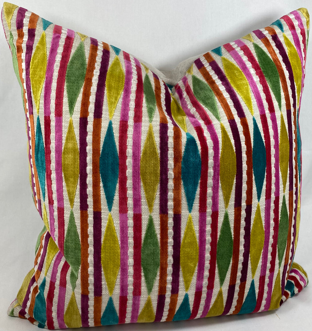 Luxury Pillow – 24" × 24" – Pizazz