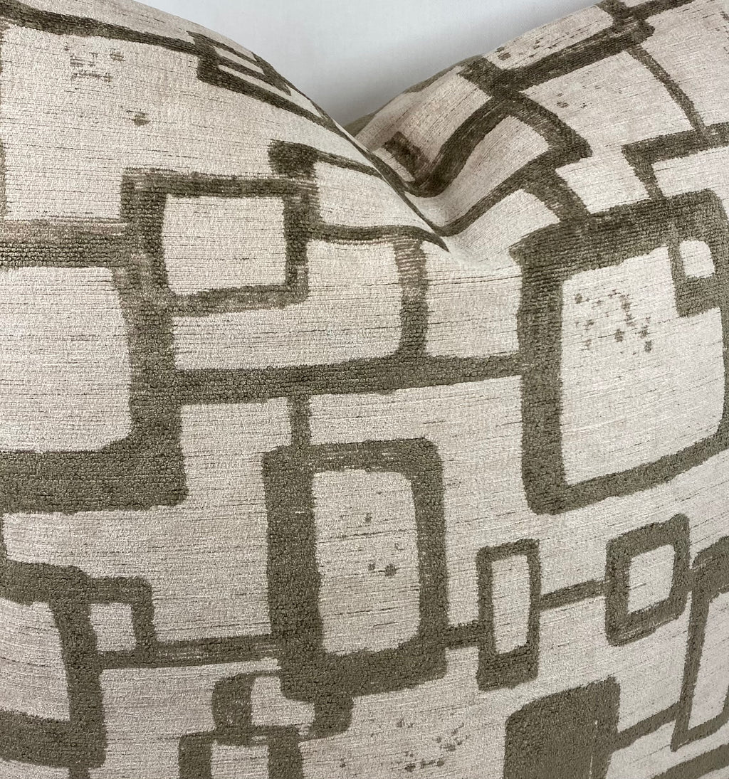 Luxury Pillow – 24" × 24" – Patina Taupe