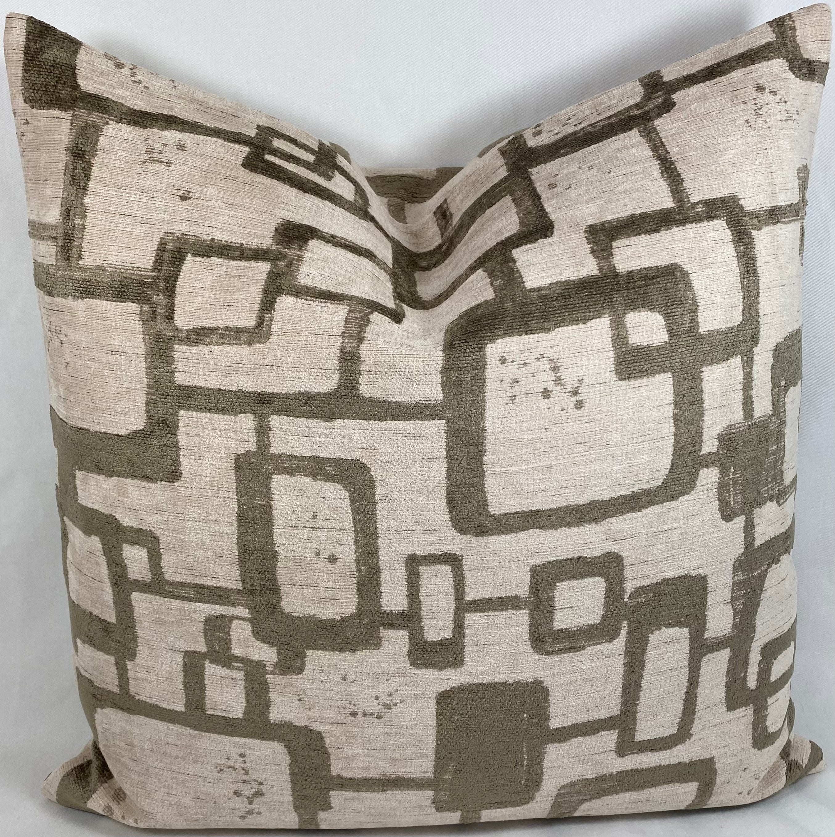 Luxury Pillow – 24" × 24" – Patina Taupe