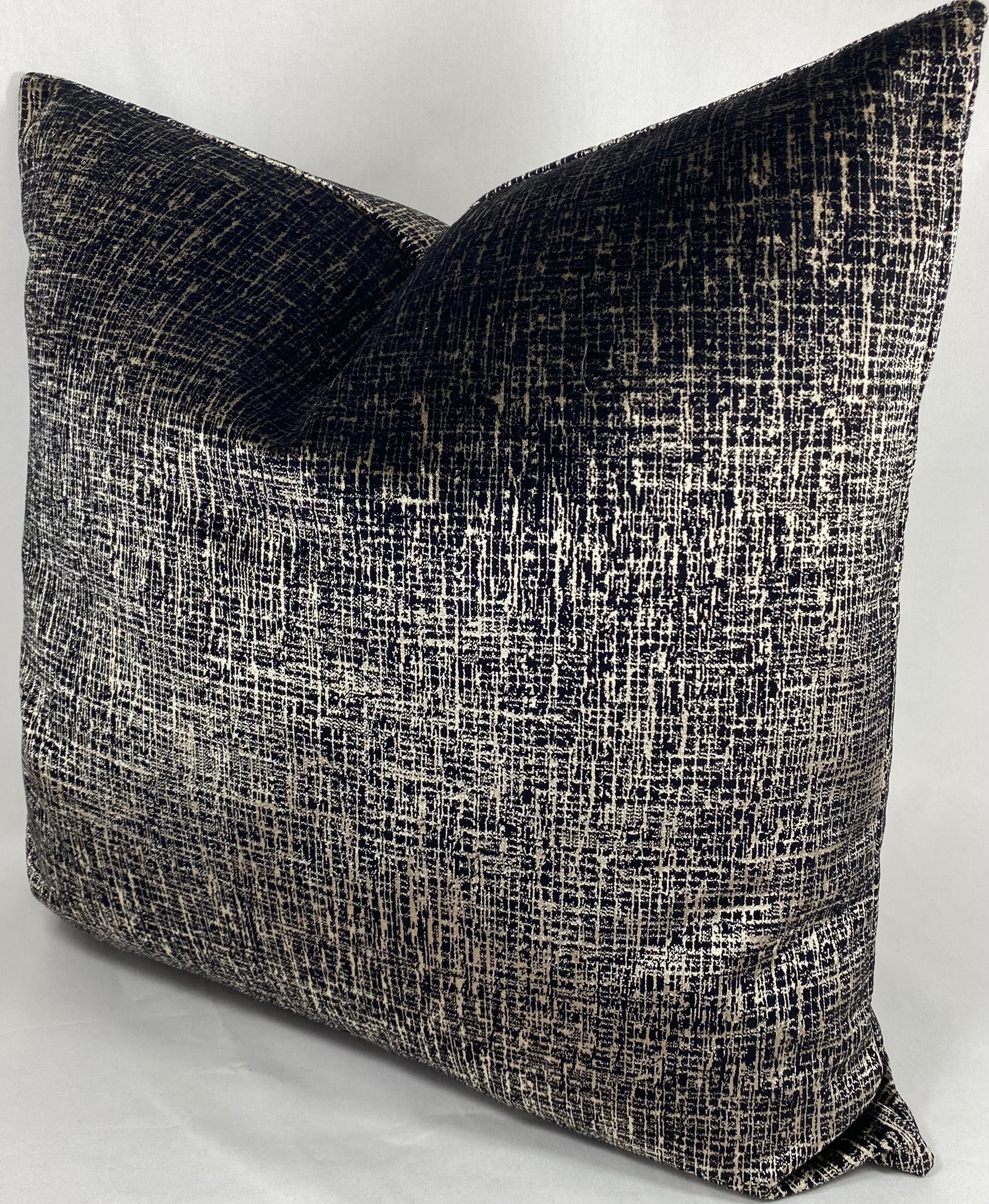 Luxury Pillow – 24" × 24" – Bristol Black