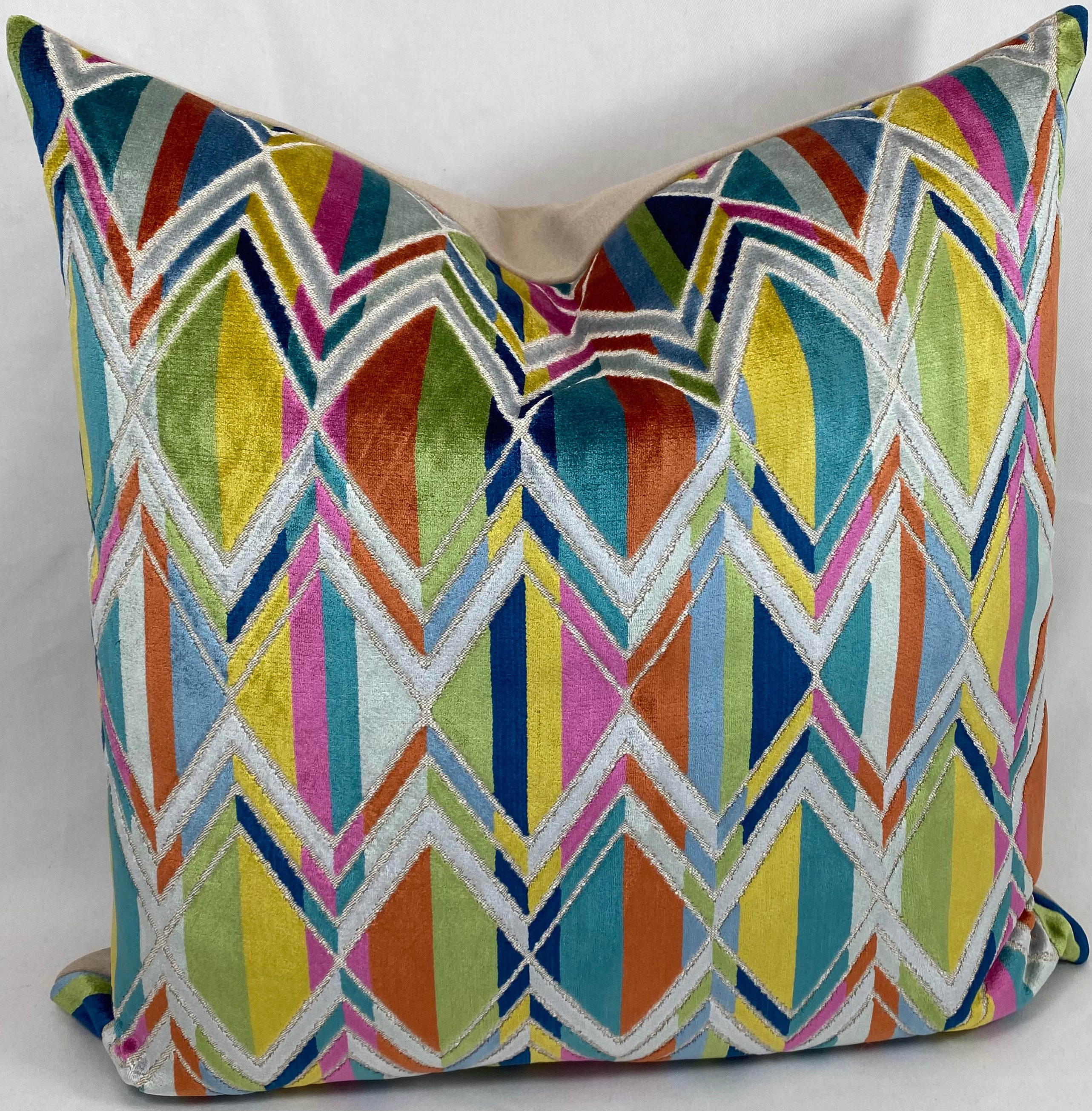 Luxury Pillow – 24" × 24" – Facet Confetti