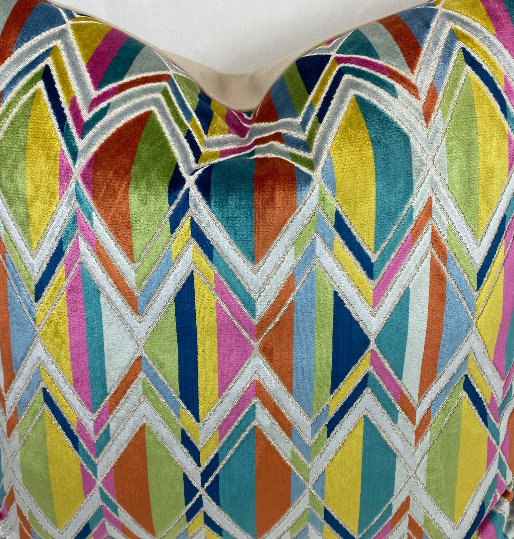 Luxury Pillow – 24" × 24" – Facet Confetti