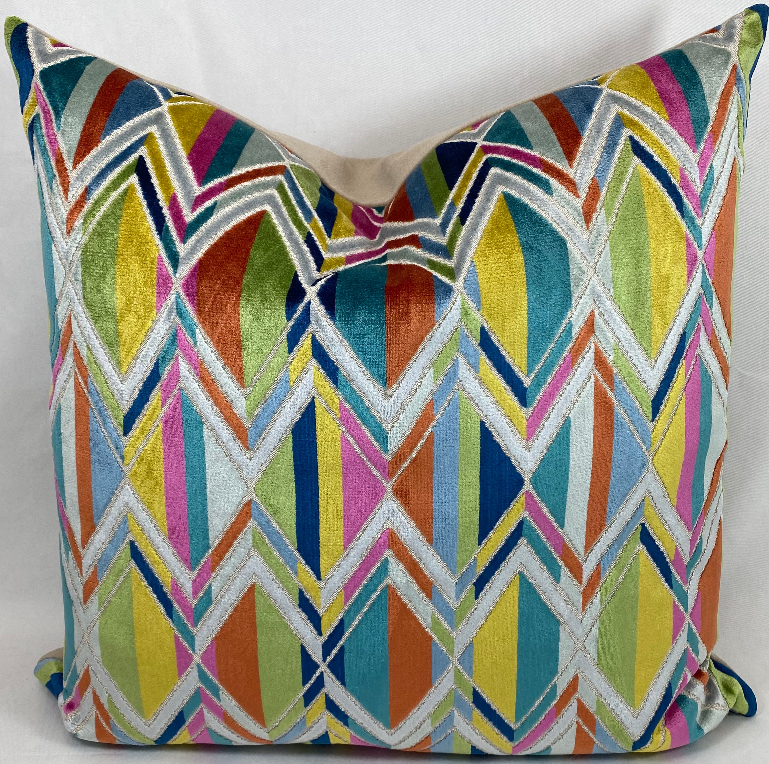 Luxury Pillow – 24" × 24" – Facet Confetti