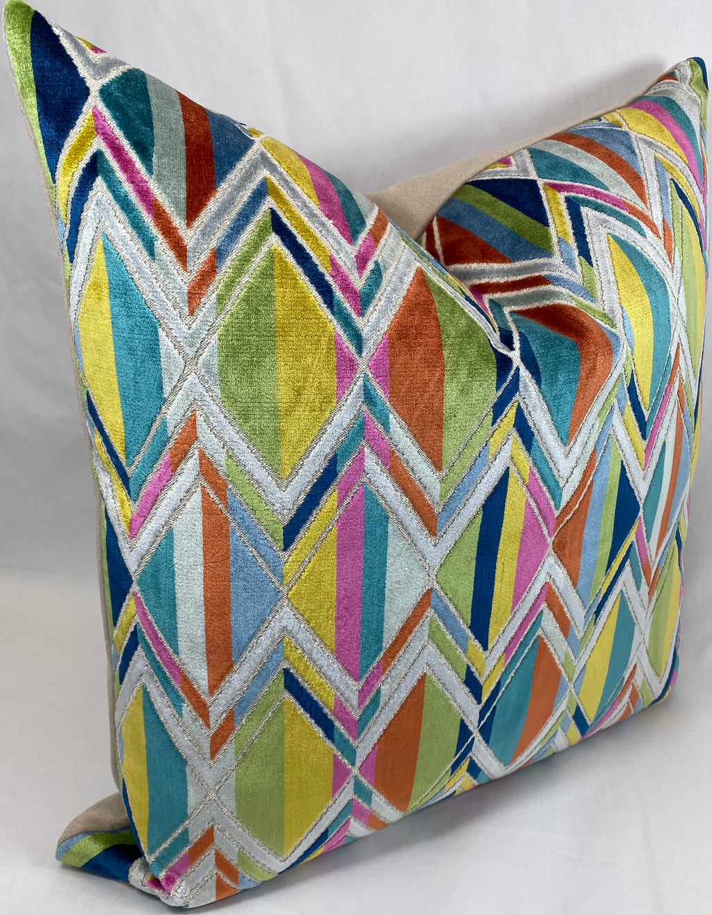 Luxury Pillow – 24" × 24" – Facet Confetti
