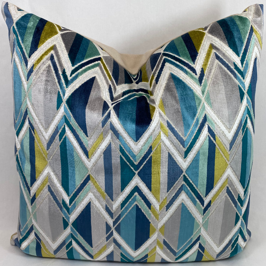 Luxury Pillow – 24" × 24" – Facet Ocean