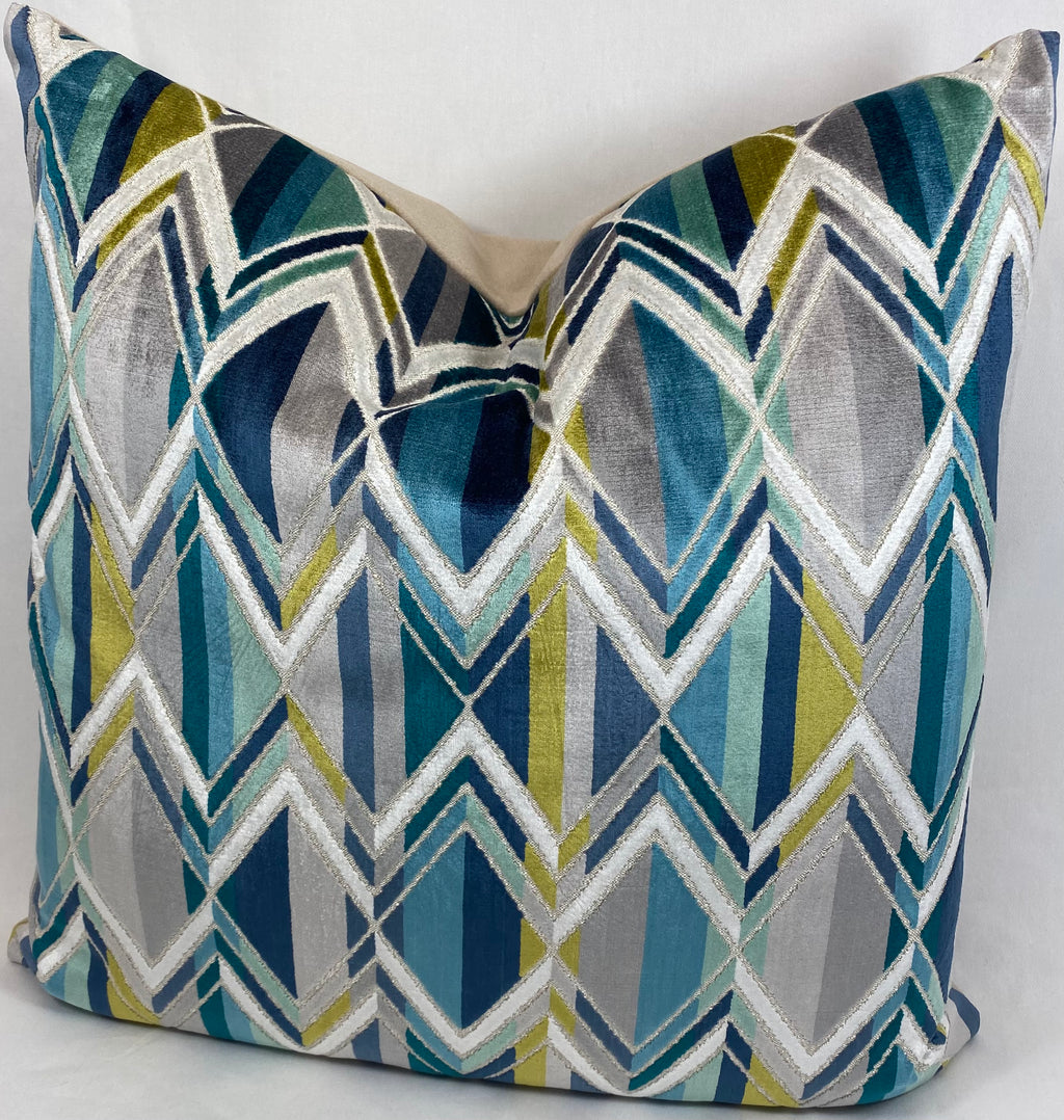 Luxury Pillow – 24" × 24" – Facet Ocean