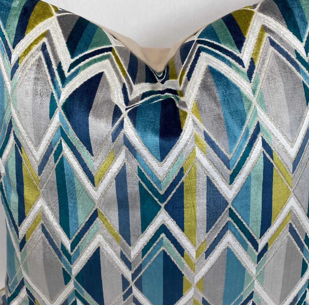 Luxury Pillow – 24" × 24" – Facet Ocean