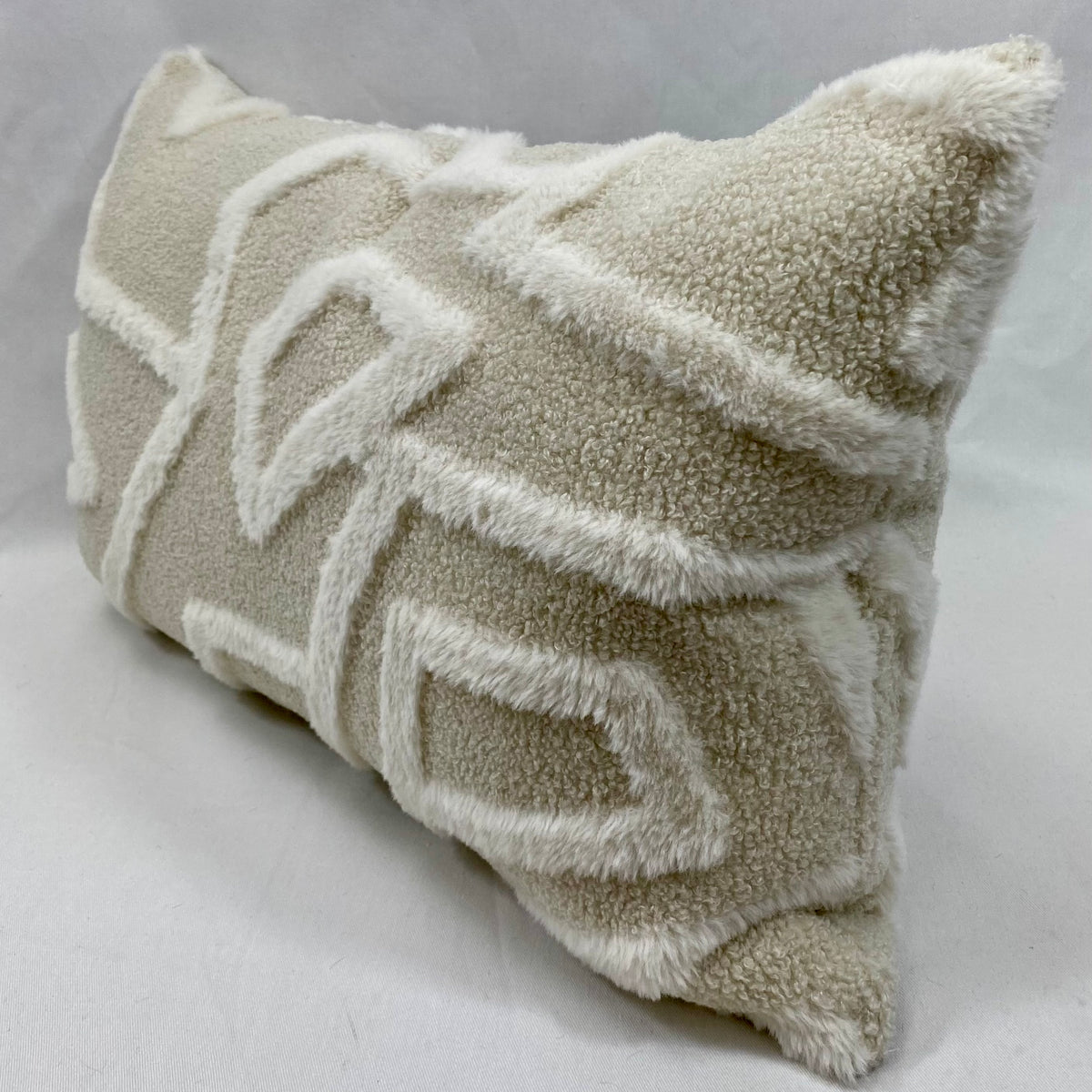 Aspen Trail – 24" × 14" Luxury Lumbar Pillow