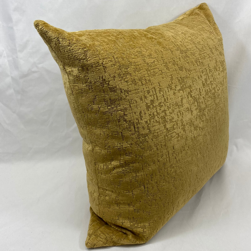 Decopage Golden – 24" × 24" Luxury Lumbar Pillow