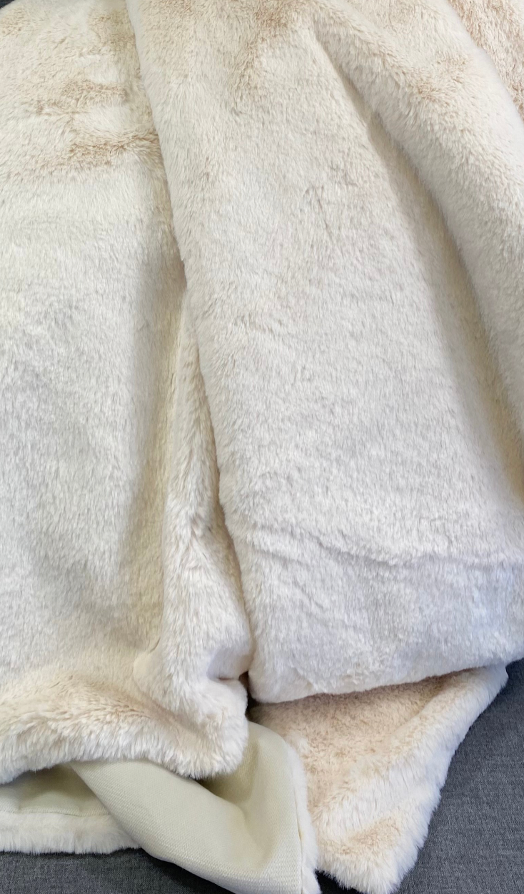 Luxury Throw – 52" × 62" – Furocious Cream
