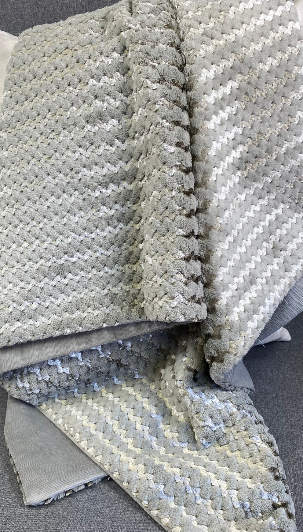 Luxury Throw – 52" × 62" – Gene Fur Grey