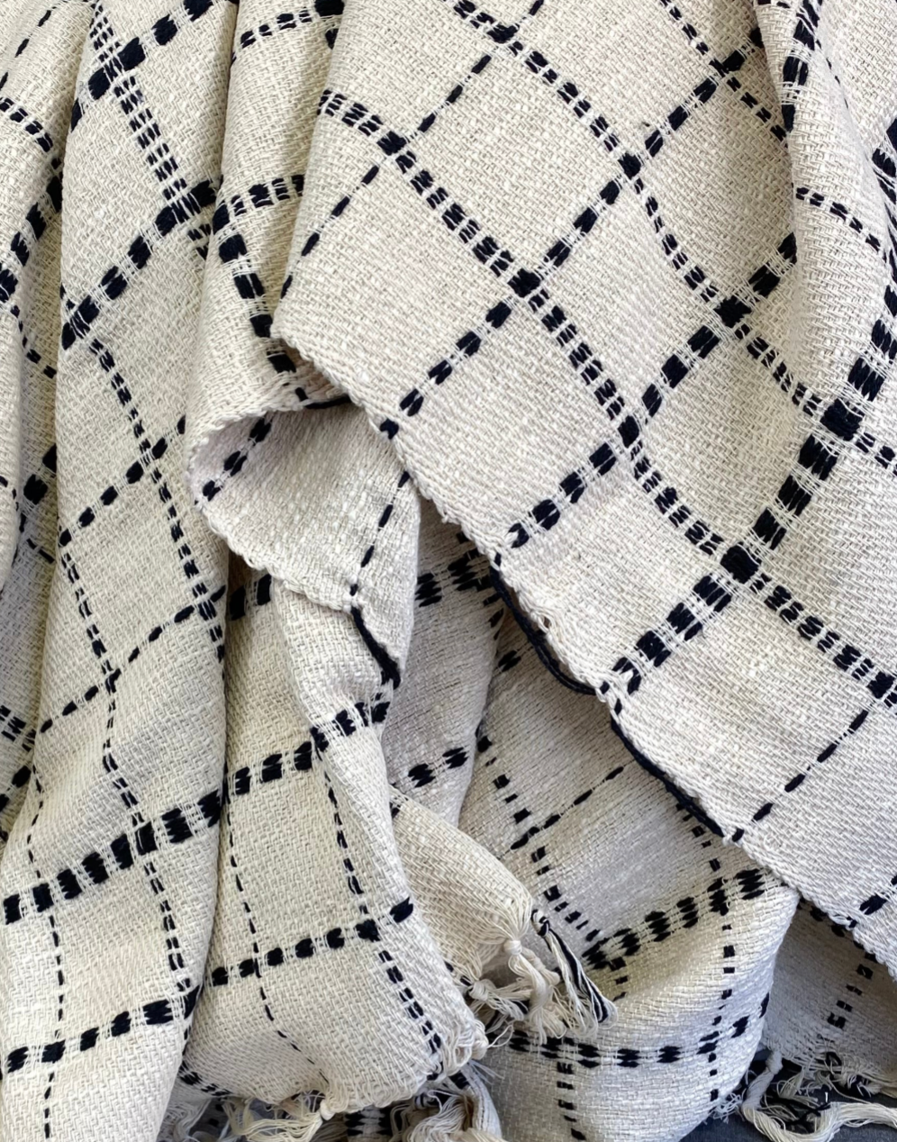 Luxury Throw – 50" × 60" – Dashed Line Natural