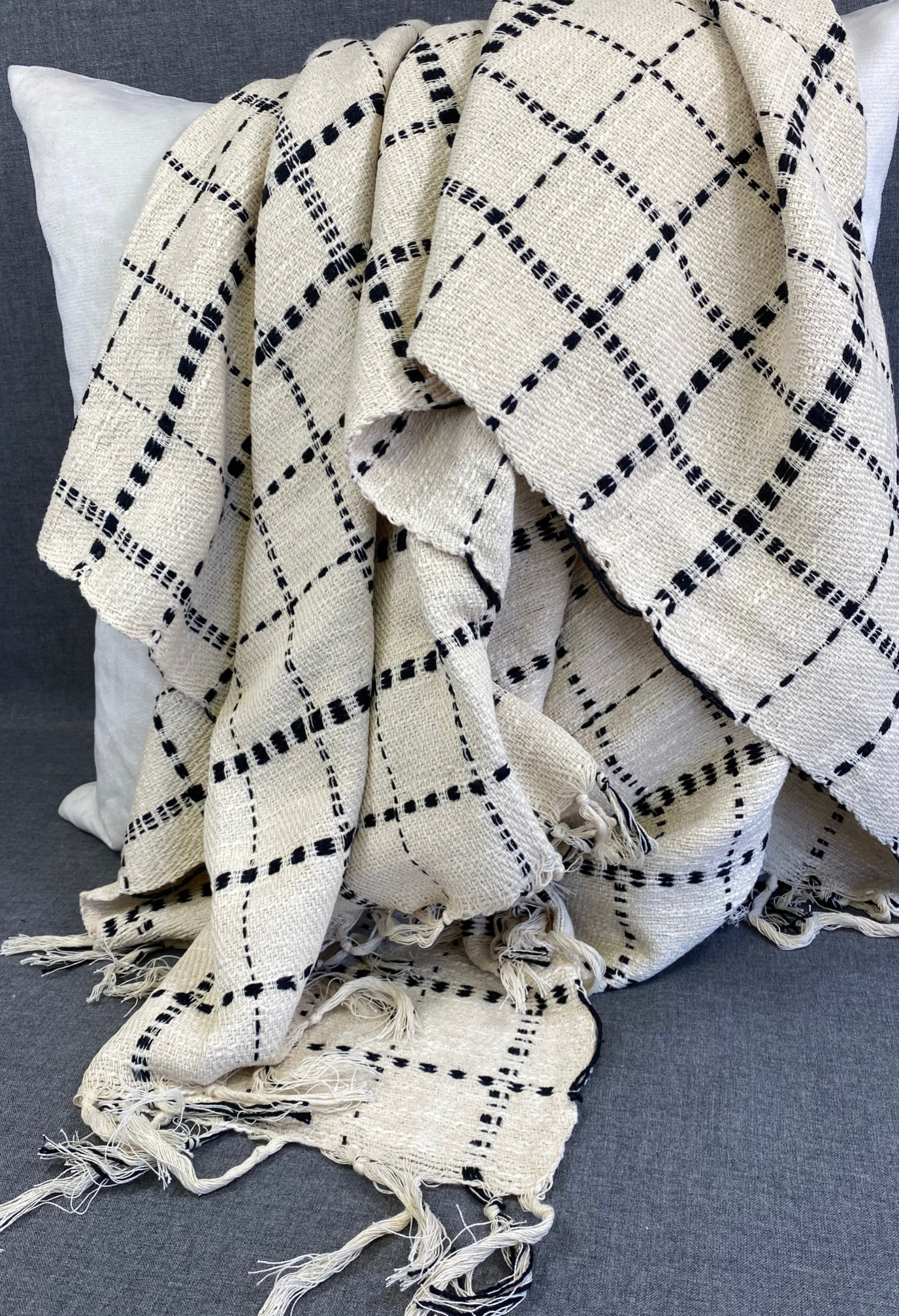 Luxury Throw – 50" × 60" – Dashed Line Natural