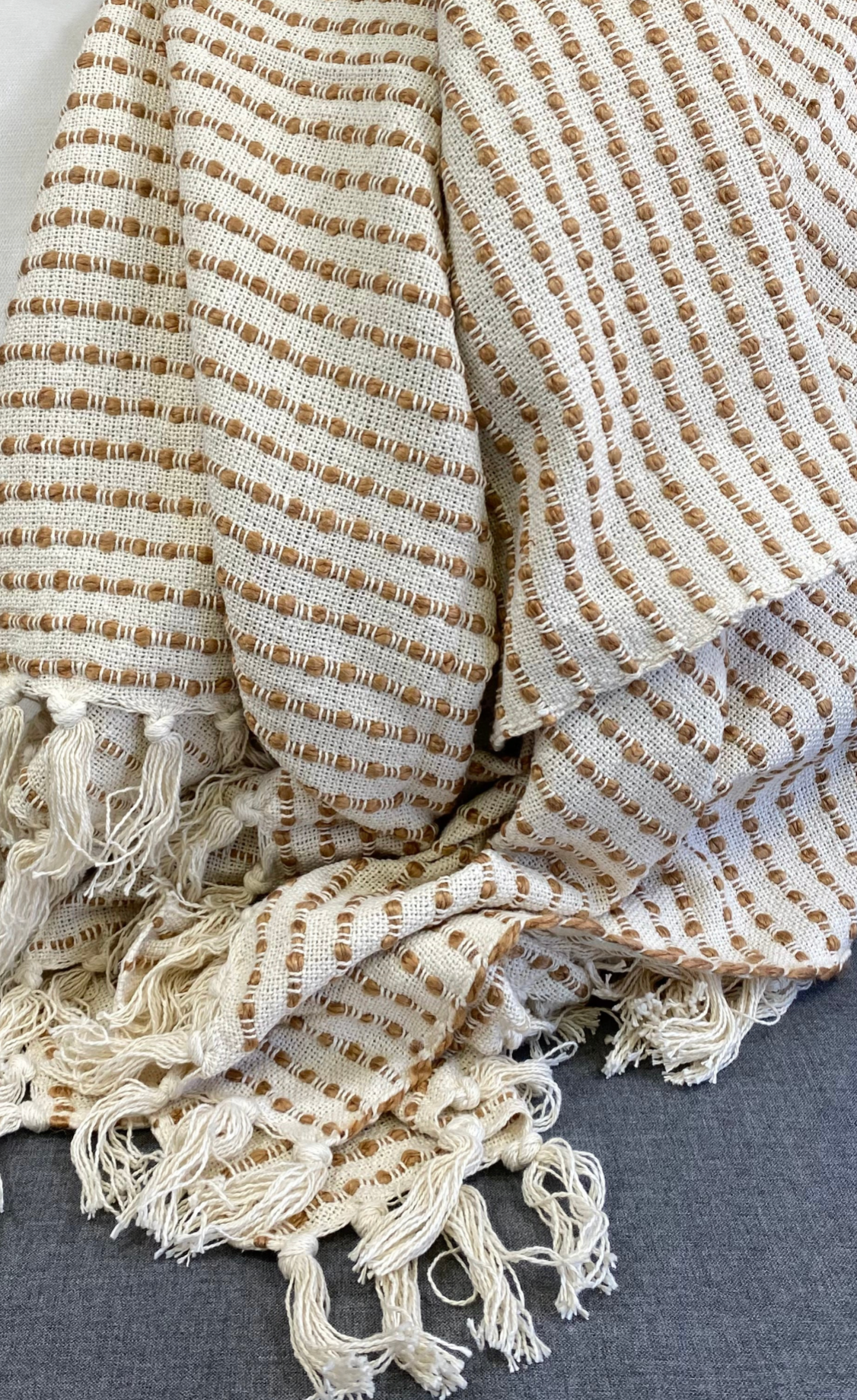 Luxury Throw – 50" × 60" – Cream Honey Stripe Woven
