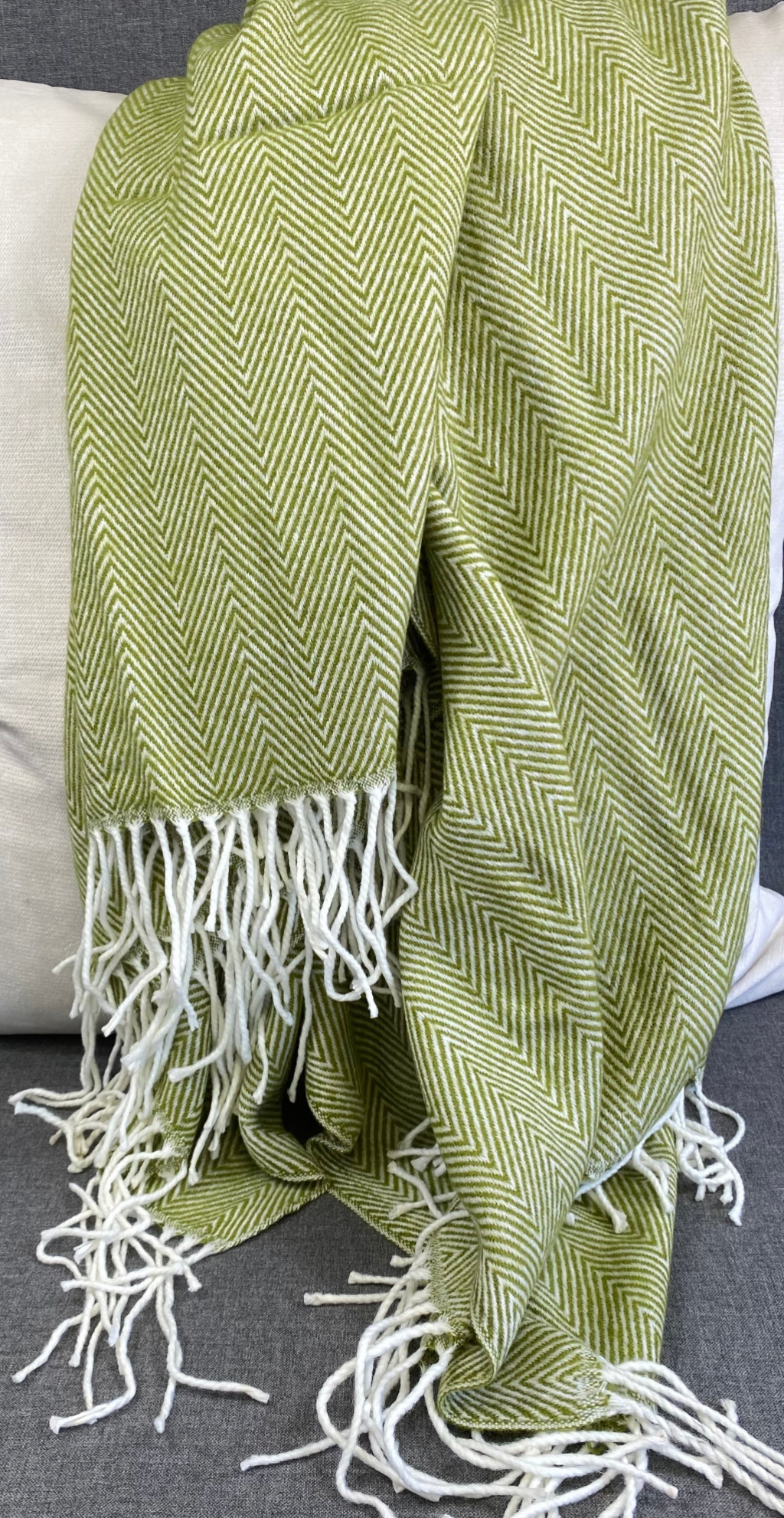 Luxury Throw – 50" × 60" – Herringbone Grass